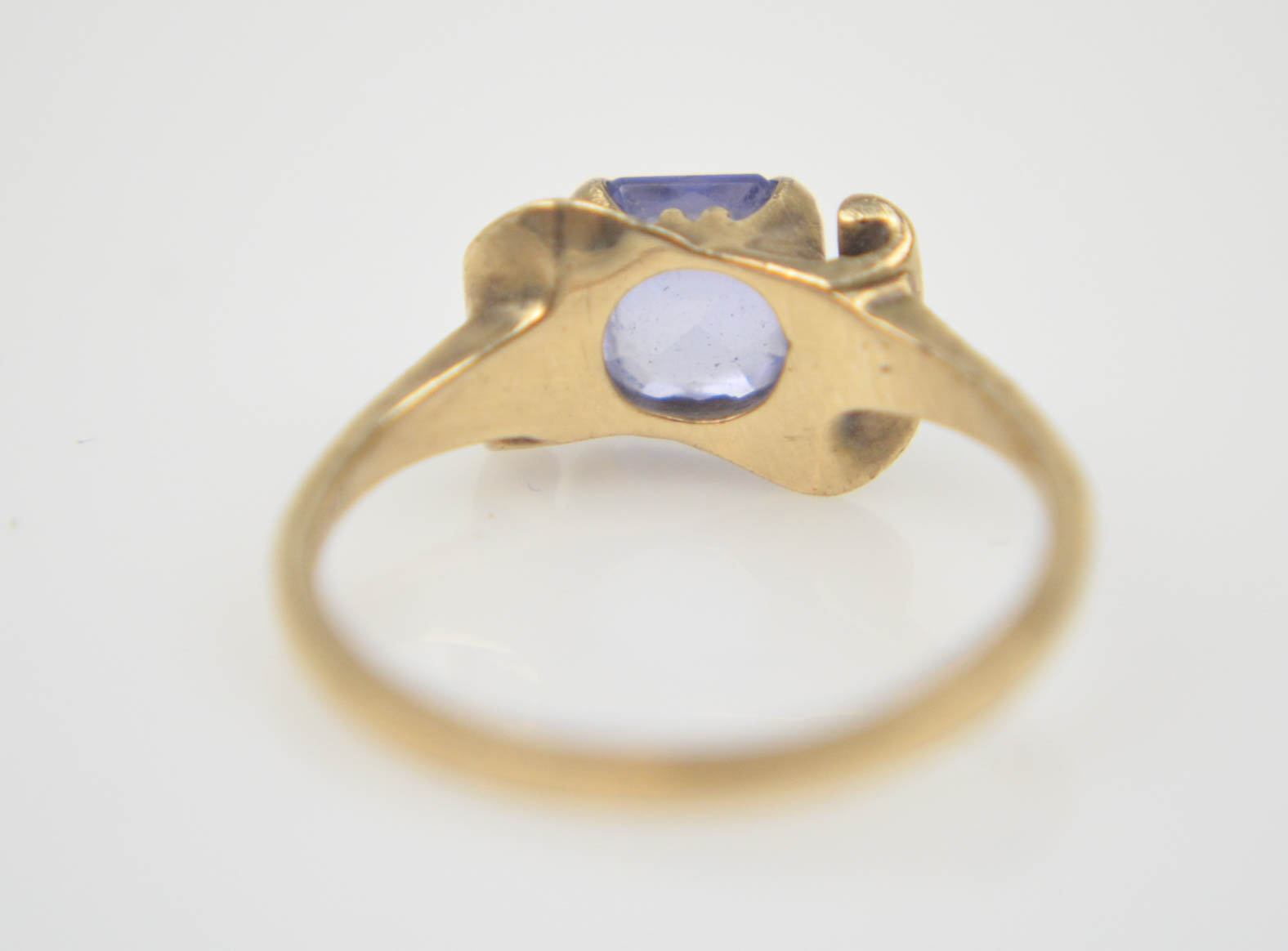 10K Yellow Gold Synthetic Sapphire Ring