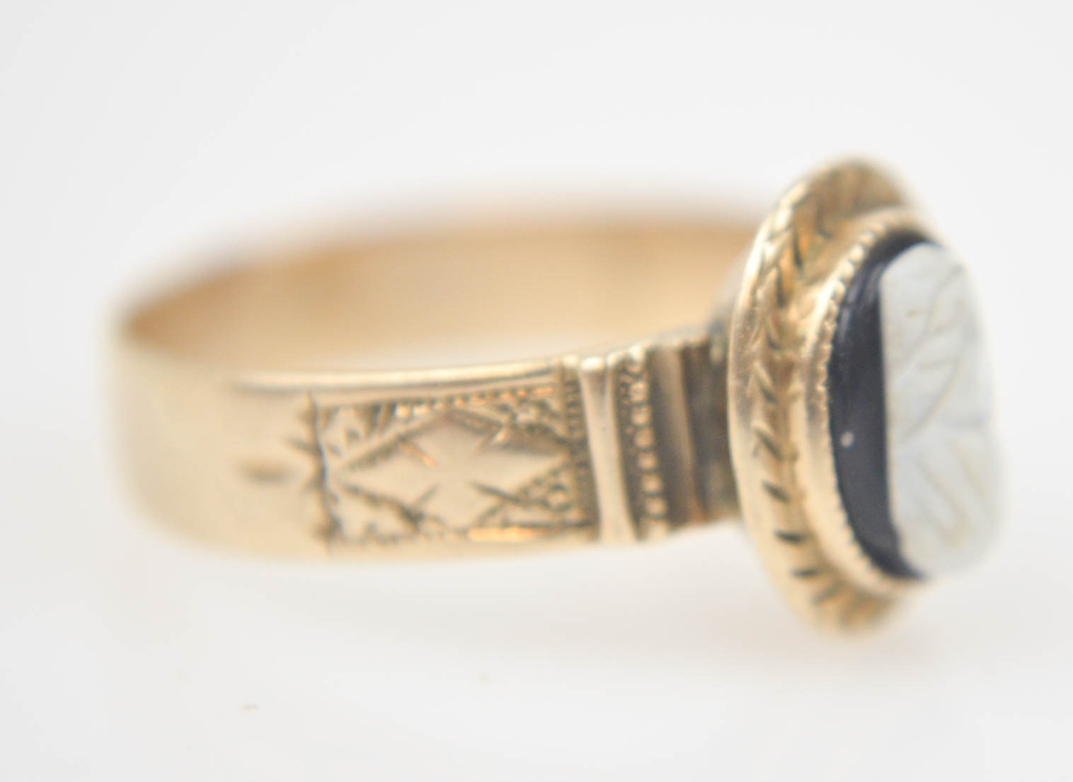 10K Yellow Gold Onyx Cameo Ring