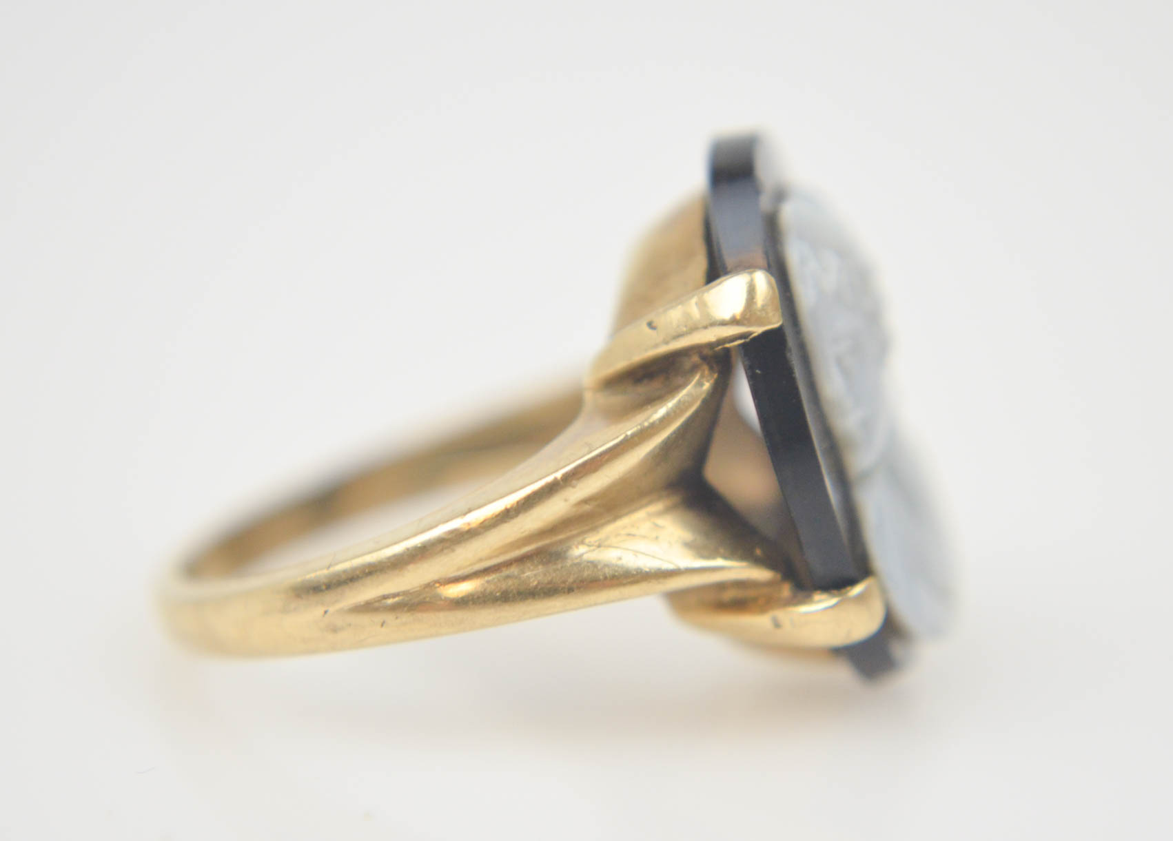 10K Yellow Gold Onyx Cameo Ring