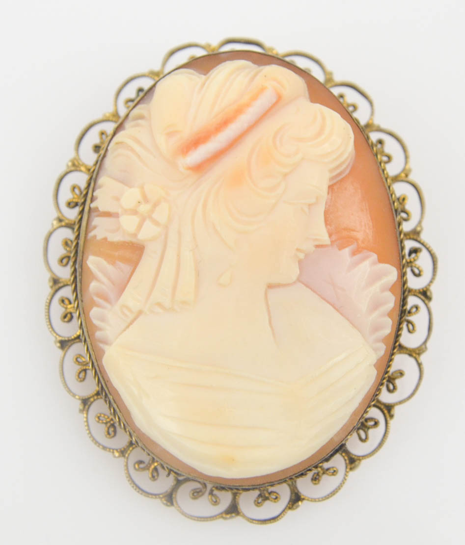 Vintage Brooch with  Carved Shell Cameo