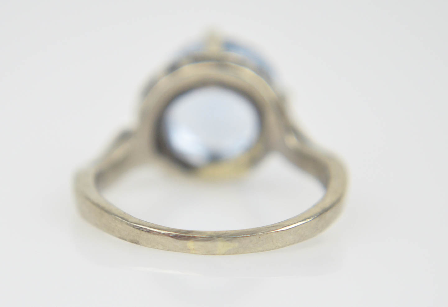 10K White Gold Synthetic Spinel Ring