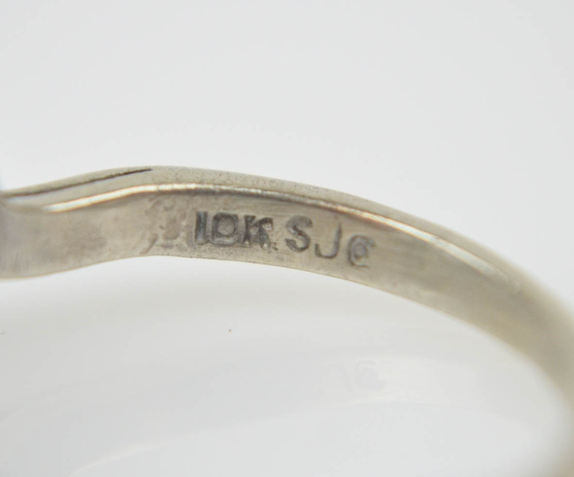 10K White Gold Synthetic Spinel Ring