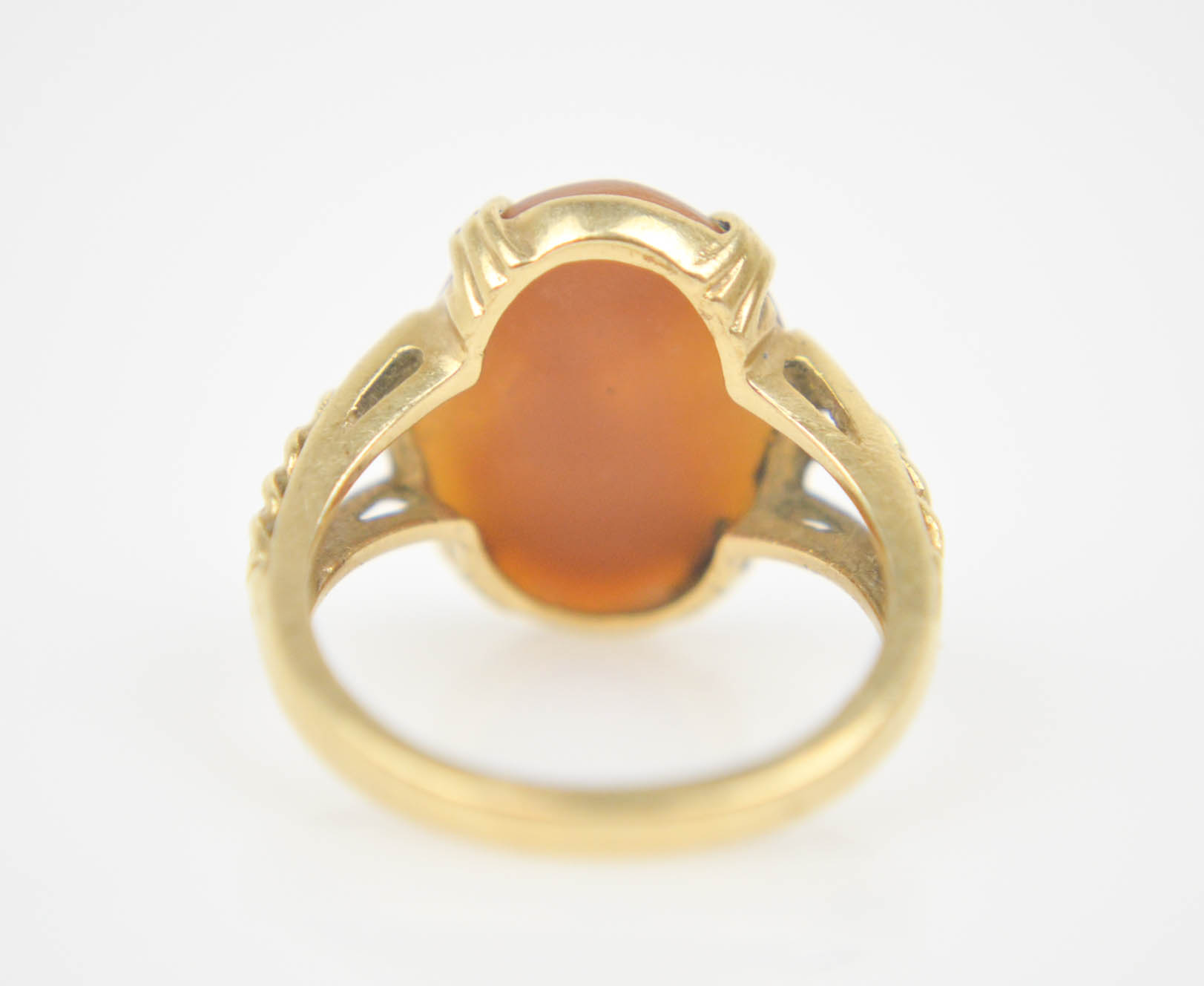 Vintage 14K Yellow Gold Shell Cameo Ring