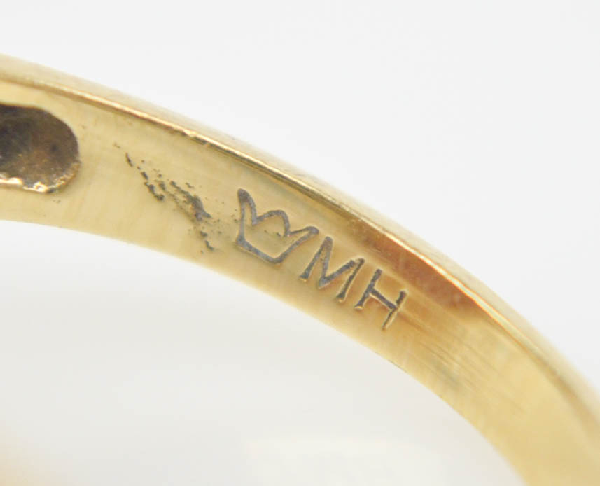 Vintage 14K Yellow Gold Shell Cameo Ring