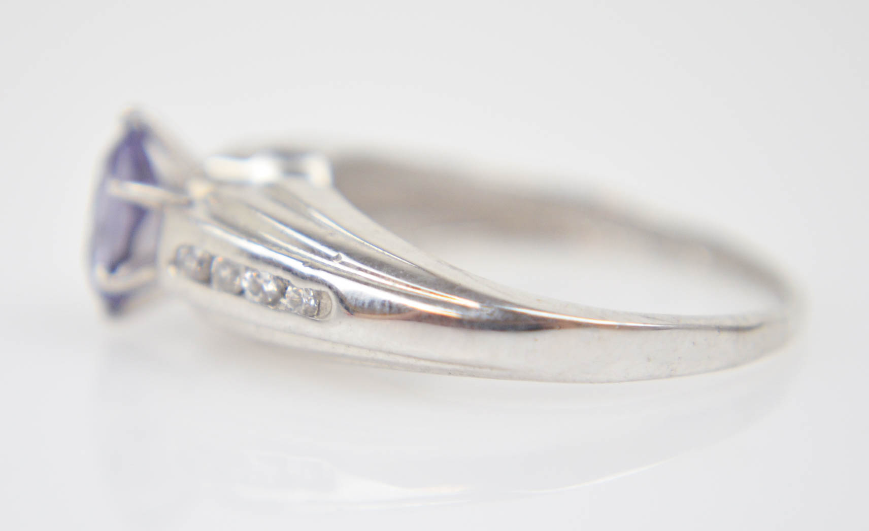 9K White Gold Alexandrite Ring