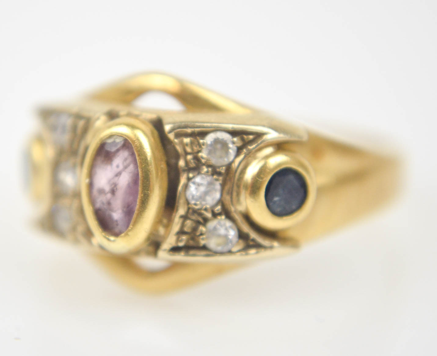Antique 18K Yellow Gold Sapphire and Diamond Ring