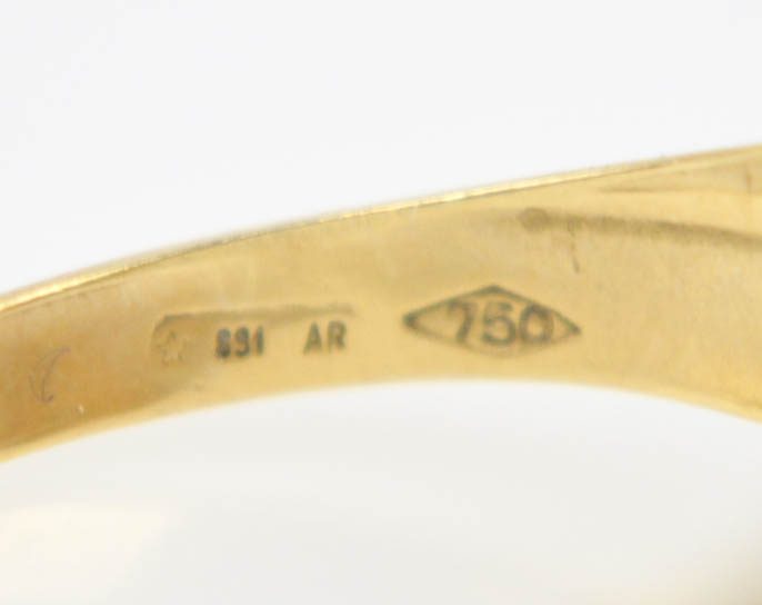 Antique 18K Yellow Gold Sapphire and Diamond Ring