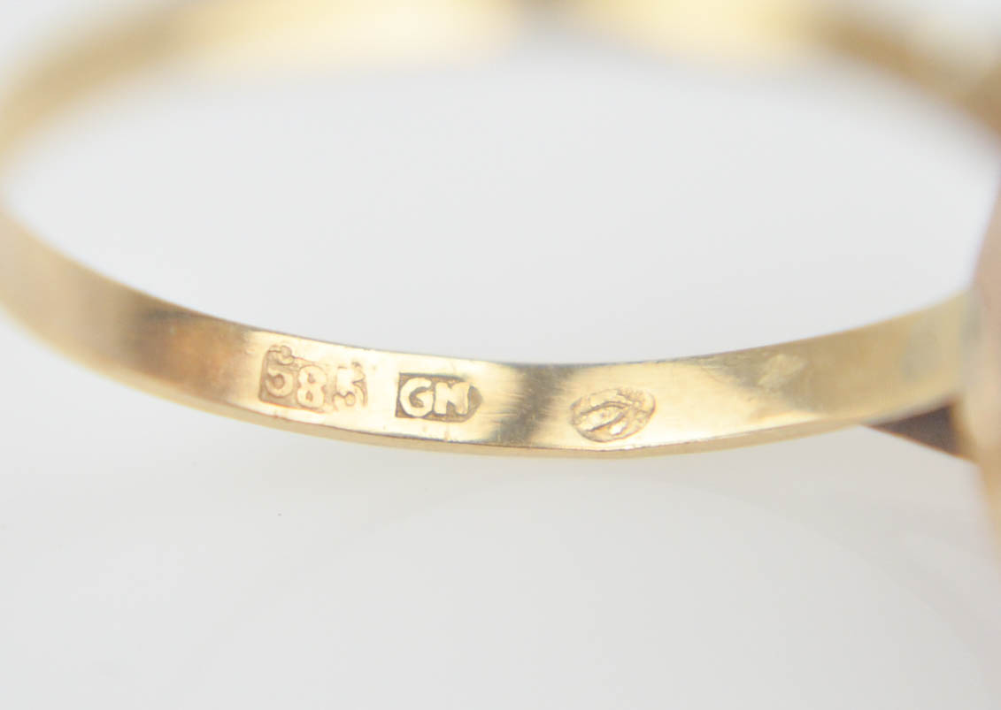 Vintage 14K Yellow Gold Glass Crystal Ring