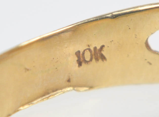 Vintage 10K Yellow Gold Amethyst Ring