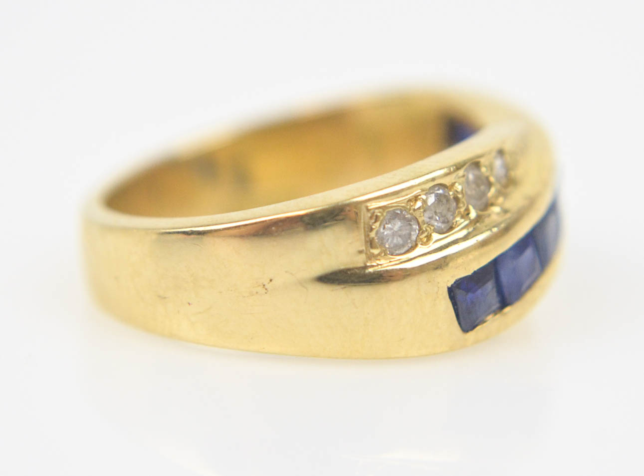 18K Yellow Gold Sapphire and Diamond Ring