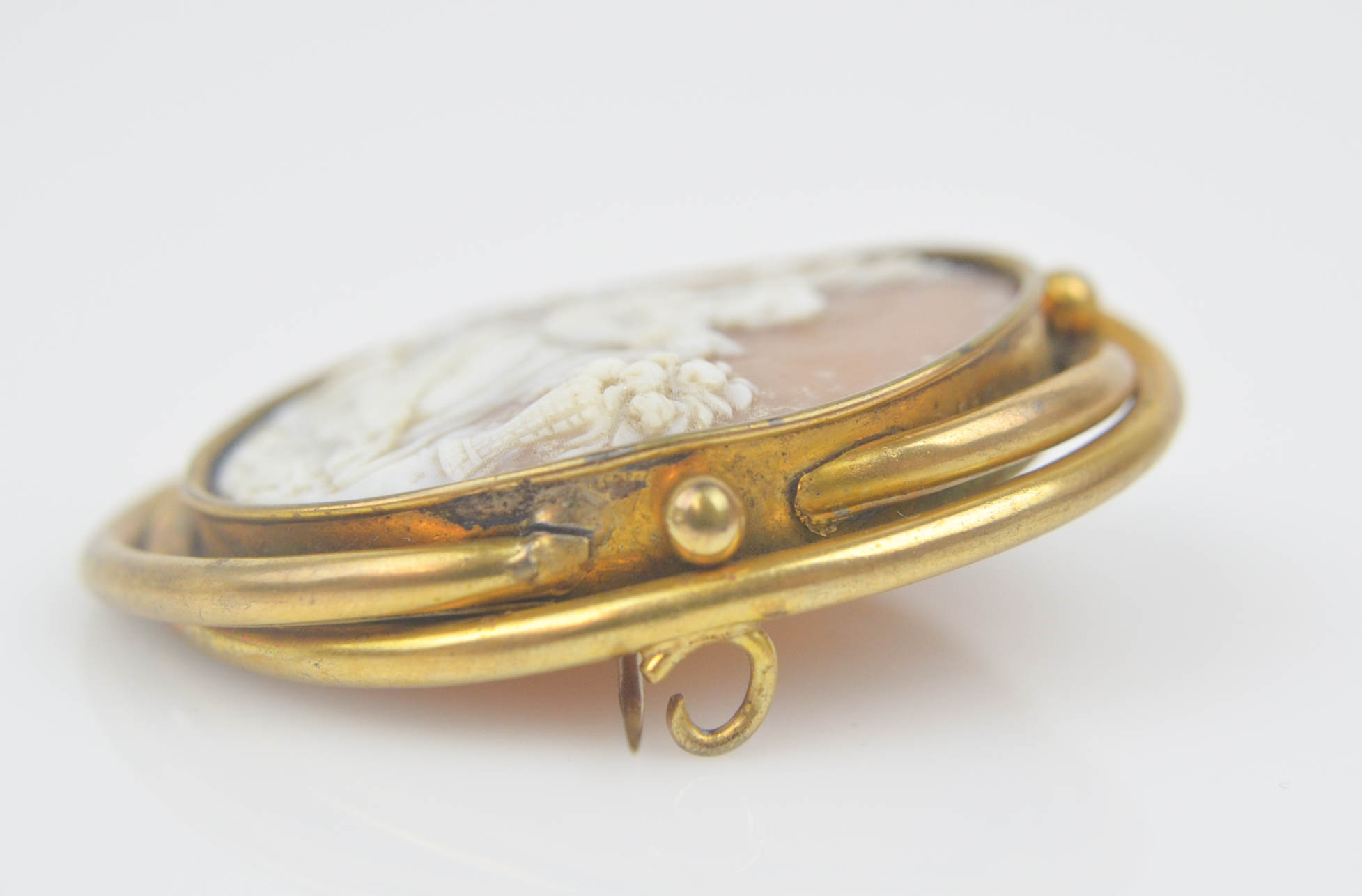 Gold Wash and Carved Cameo Brooch