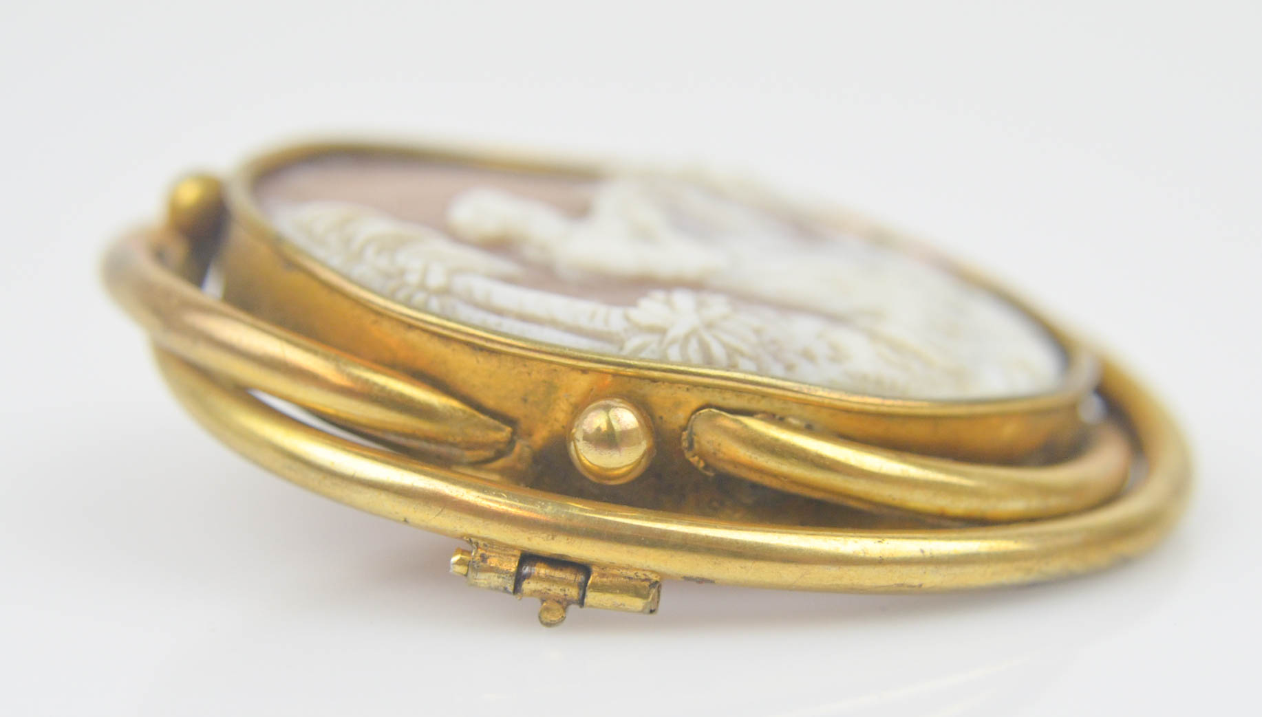 Gold Wash and Carved Cameo Brooch