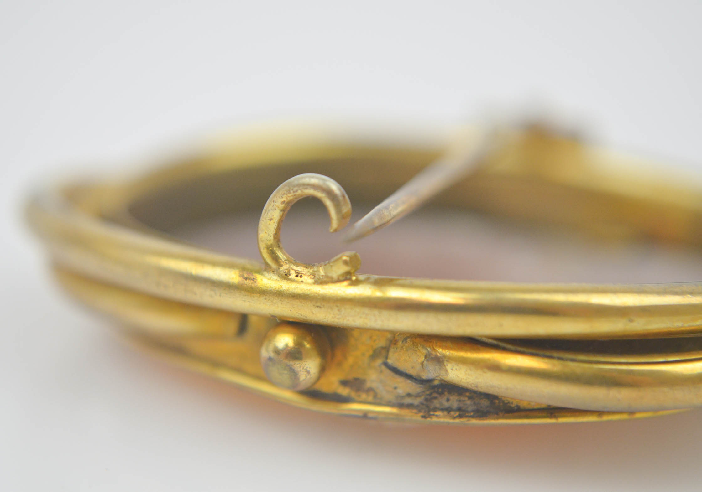 Gold Wash and Carved Cameo Brooch