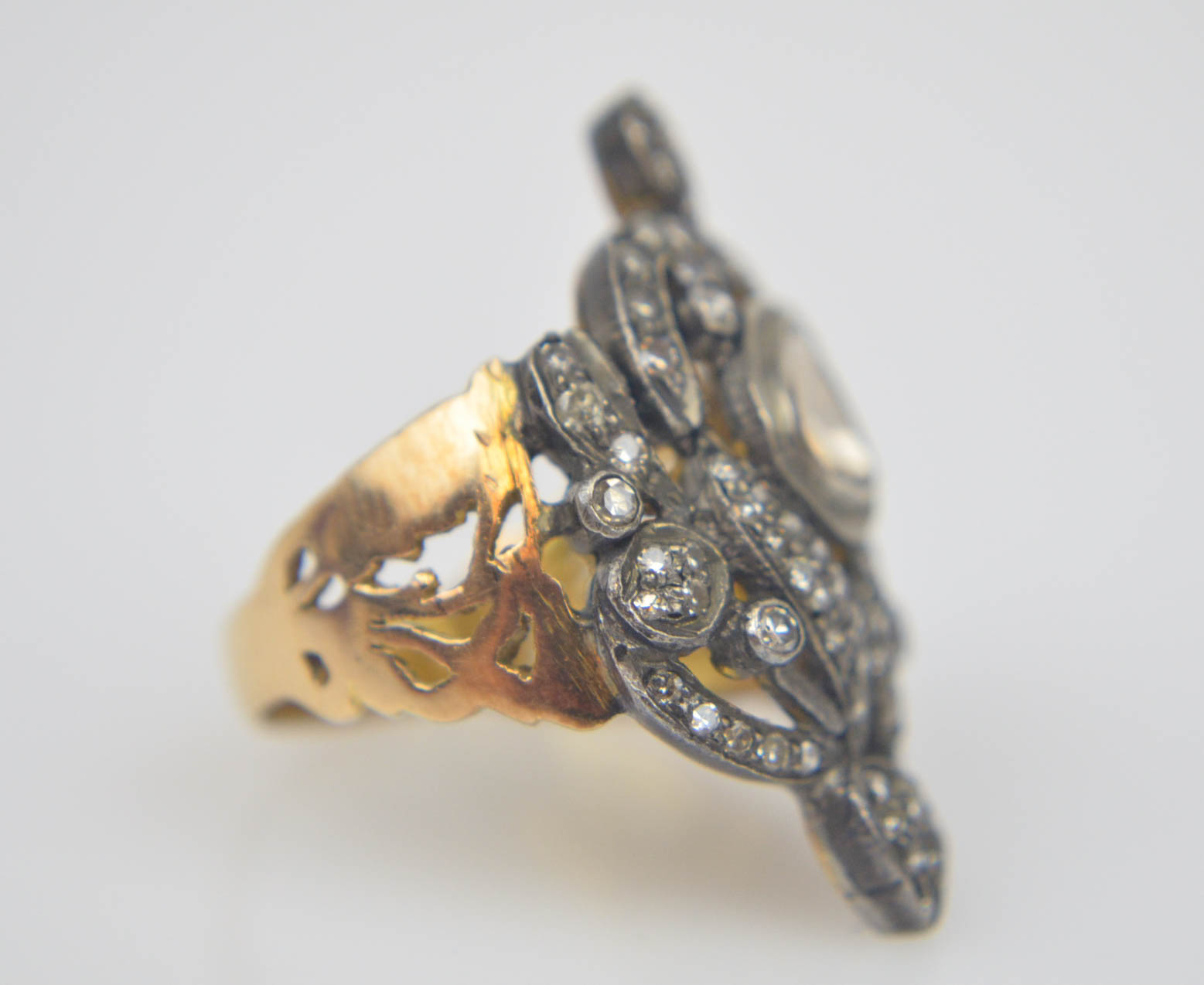 Antique 18K Yellow Gold and Sterling Silver Diamond Ring
