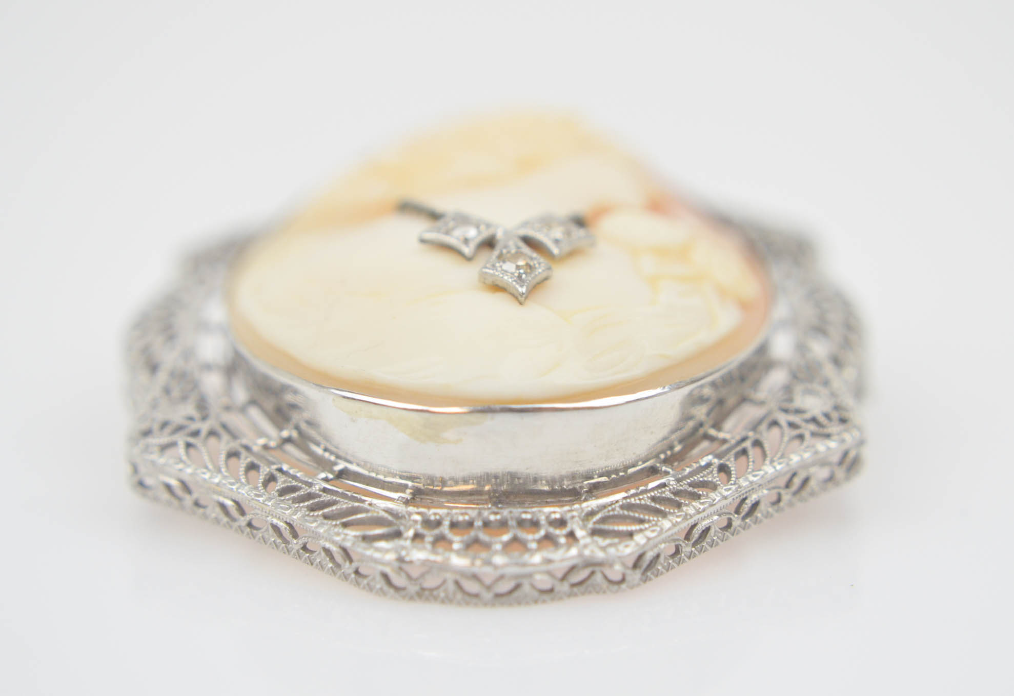 14K White Gold Diamond Cameo Pendant Brooch