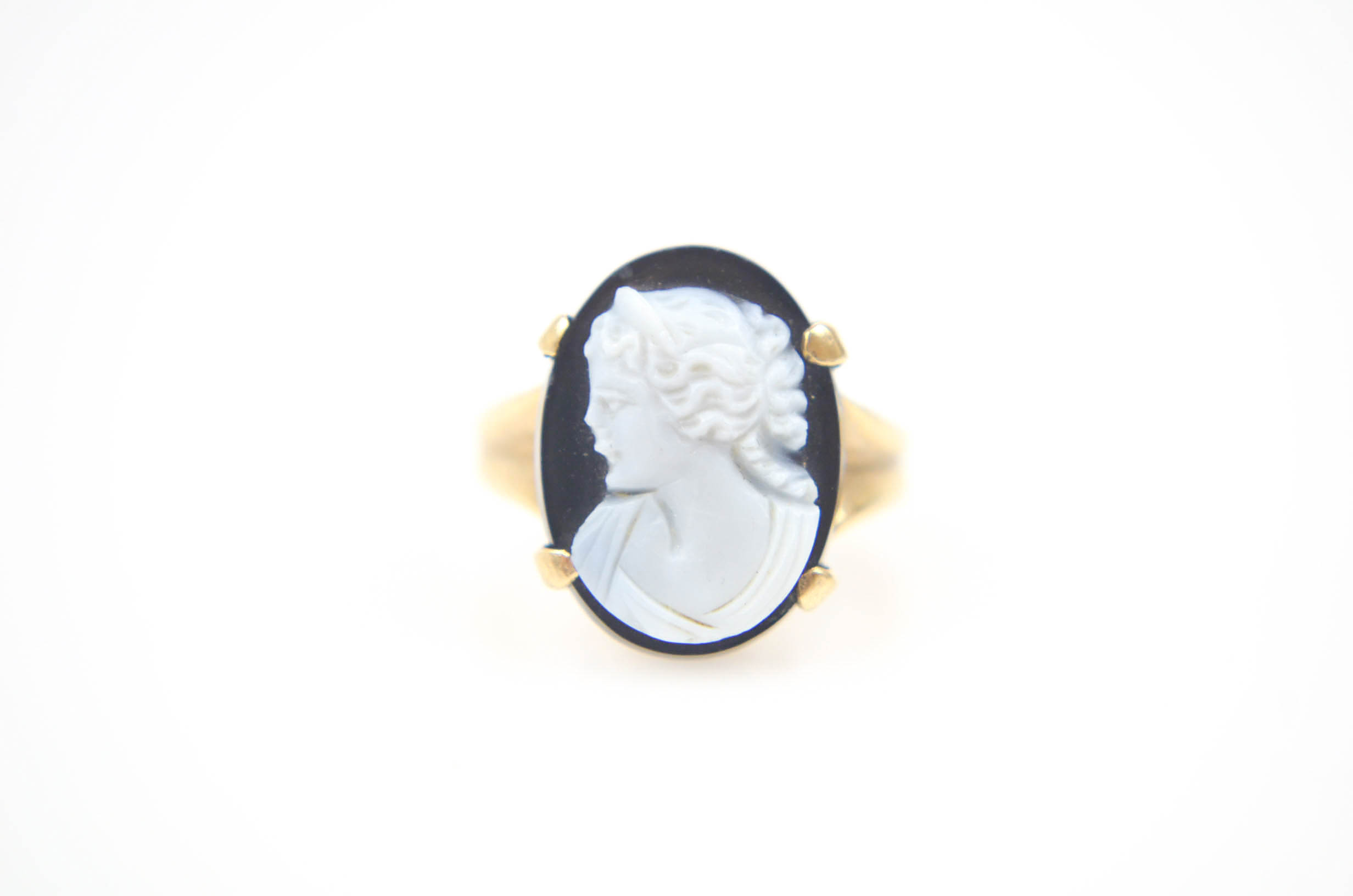 10K Yellow Gold Onyx Cameo Ring