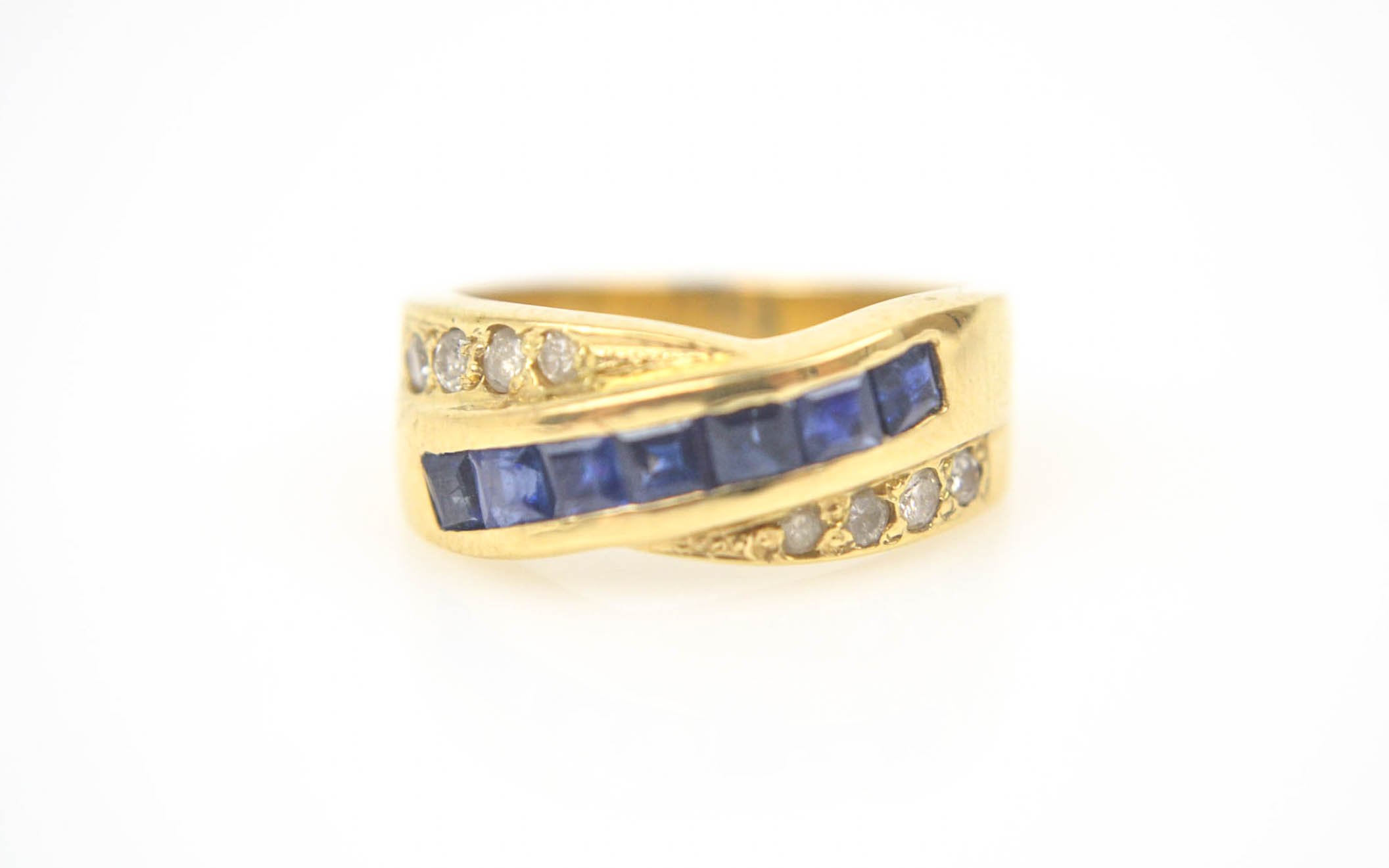 18K Yellow Gold Sapphire and Diamond Ring