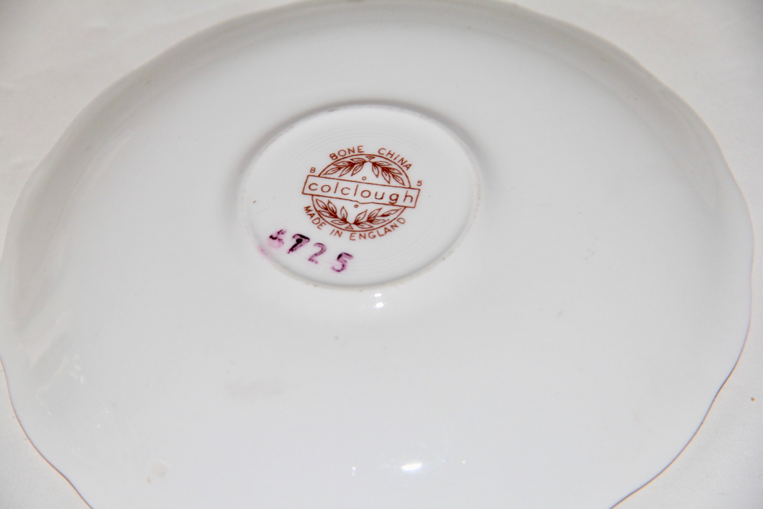 Bone China Teacups and Saucers Featuring Royal Albert