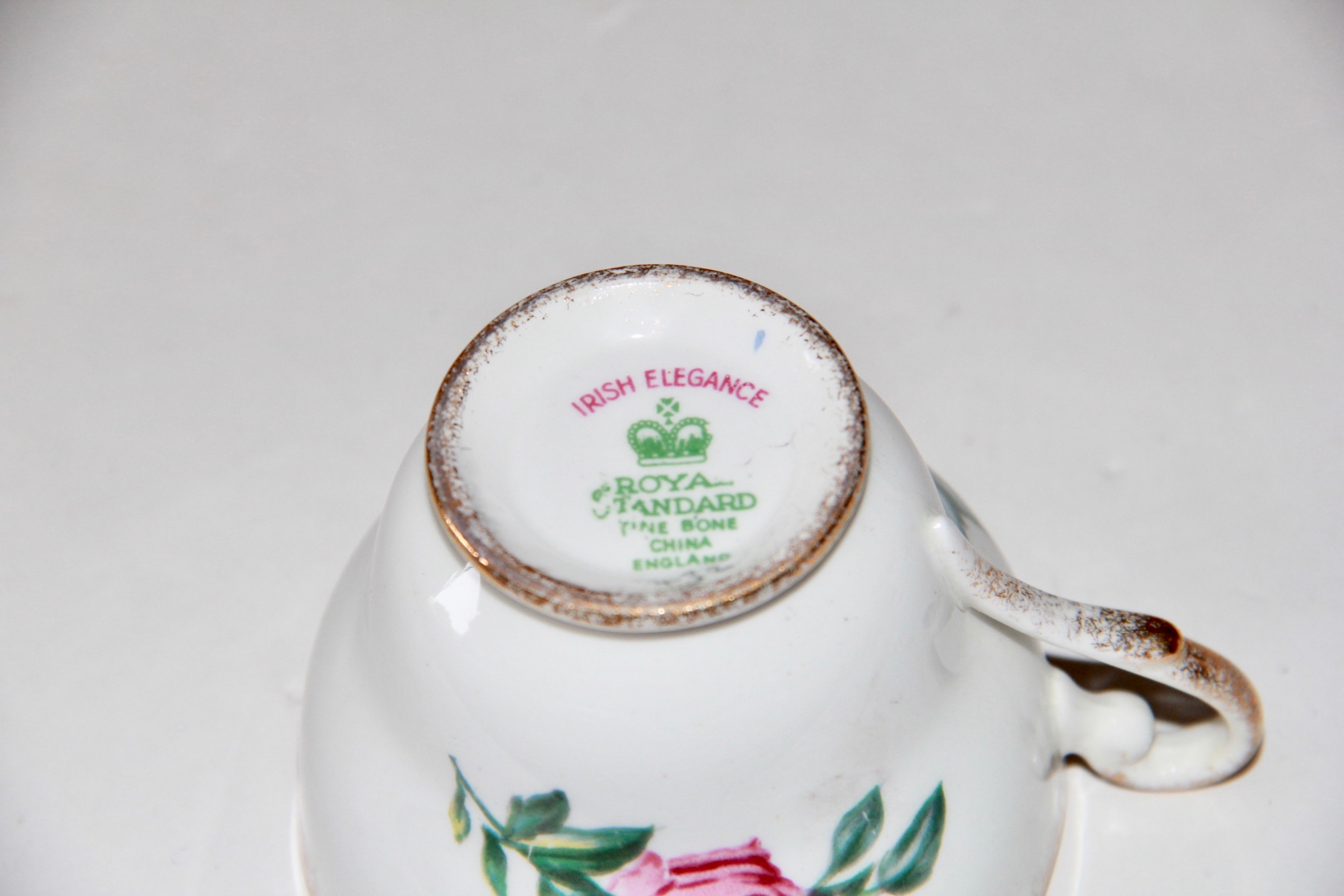 Bone China Teacups and Saucers Featuring Royal Albert