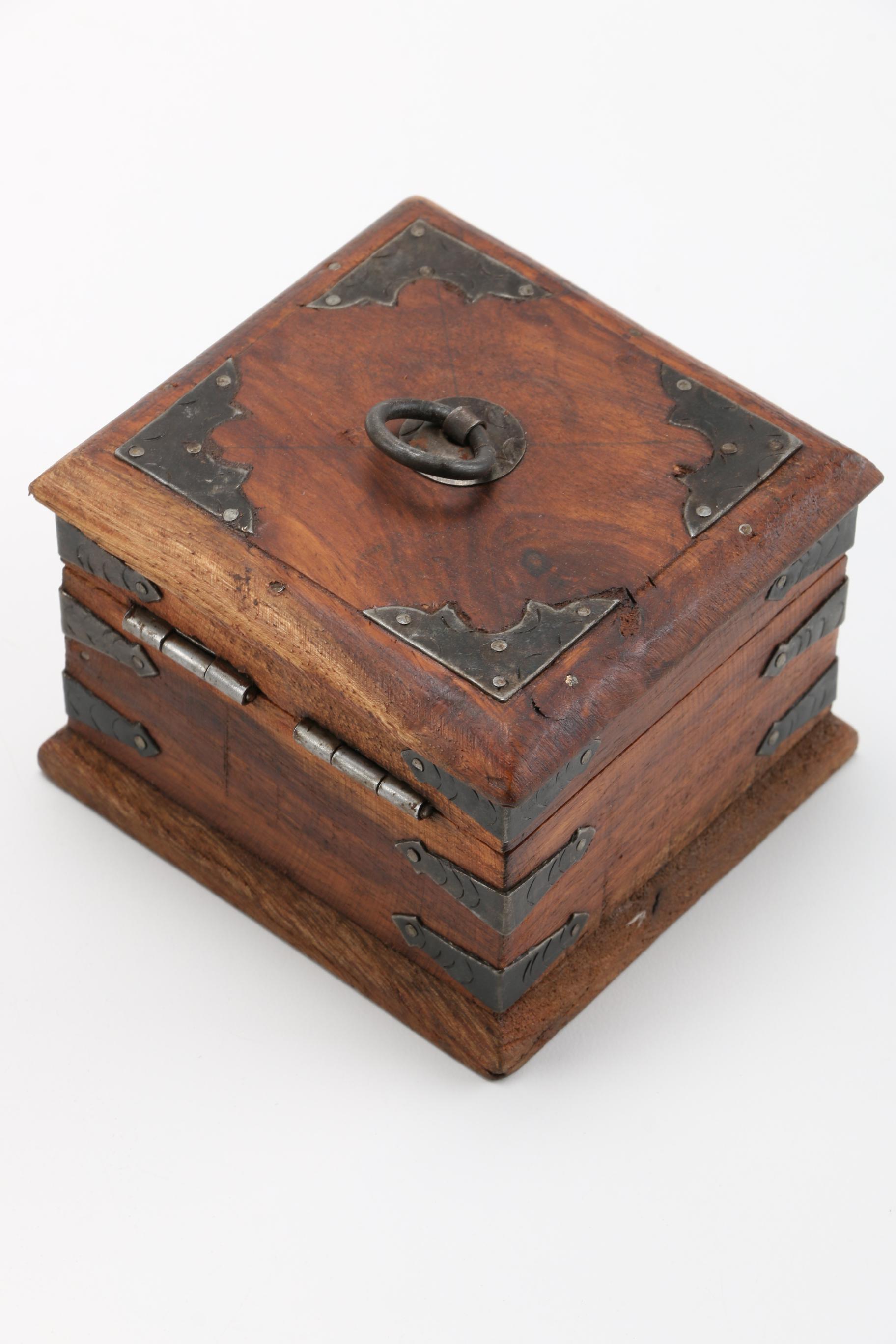 Wooden Nesting Boxes