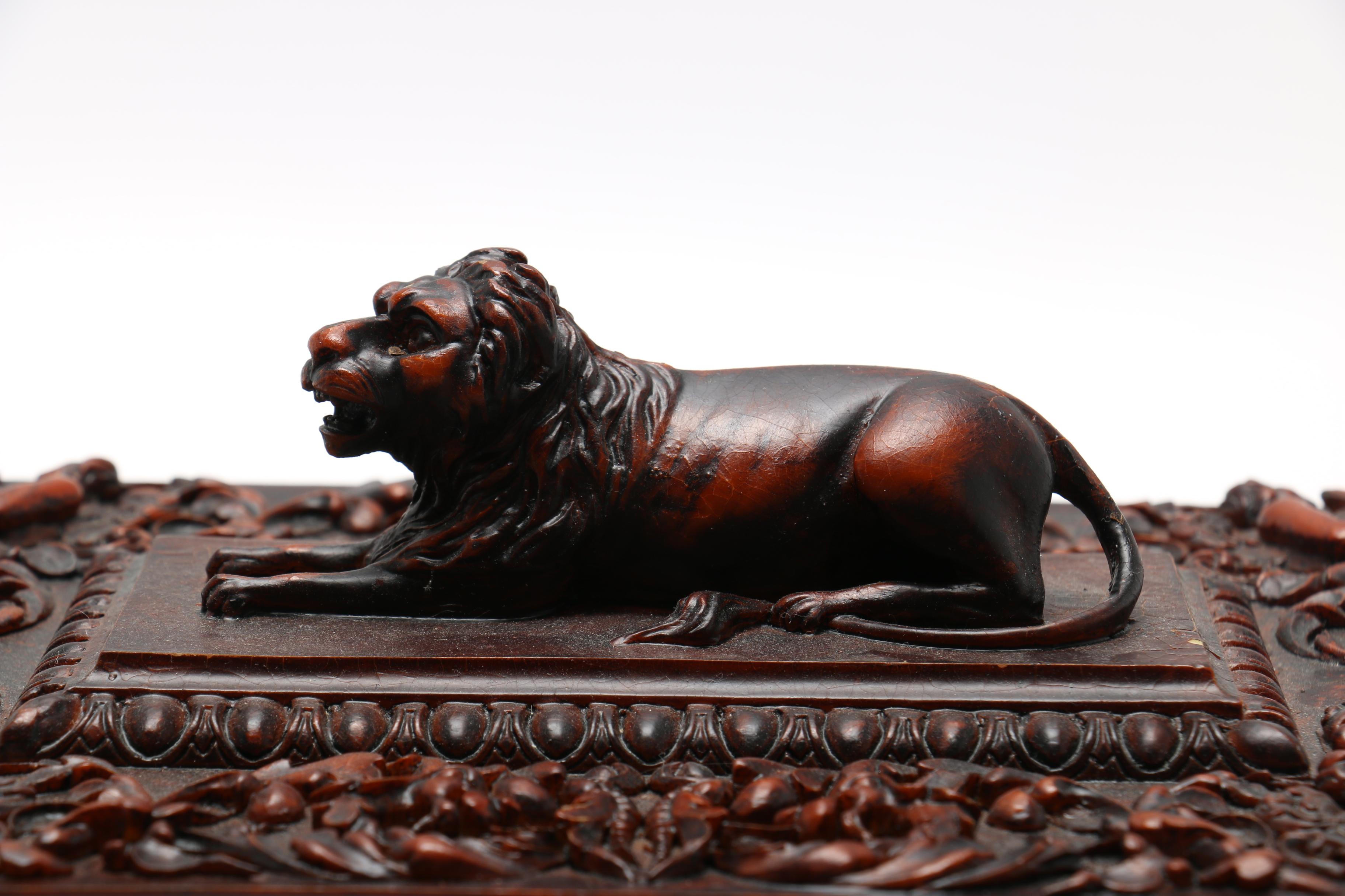 European Style Box With Lion Lid by Toscano