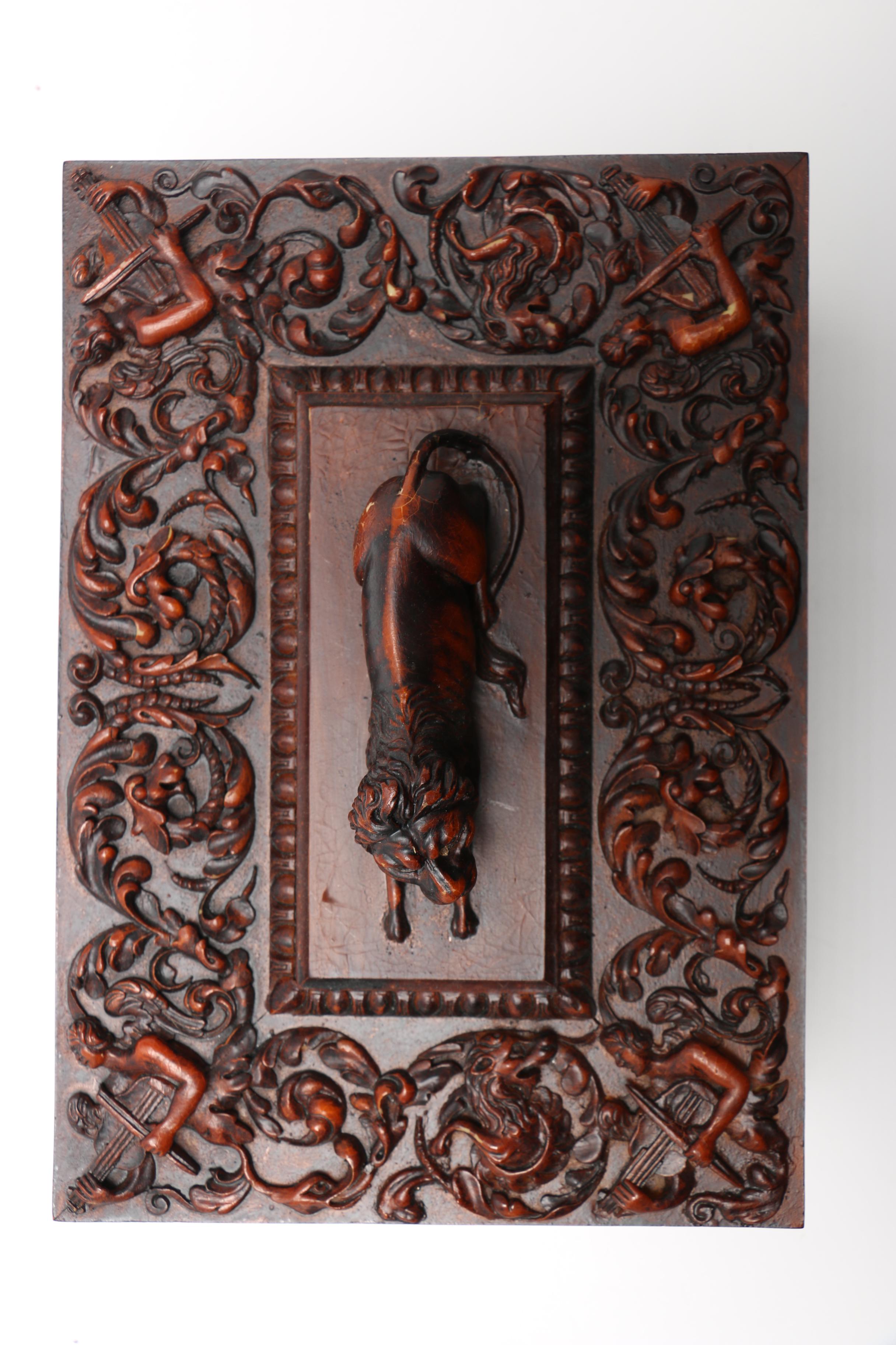 European Style Box With Lion Lid by Toscano