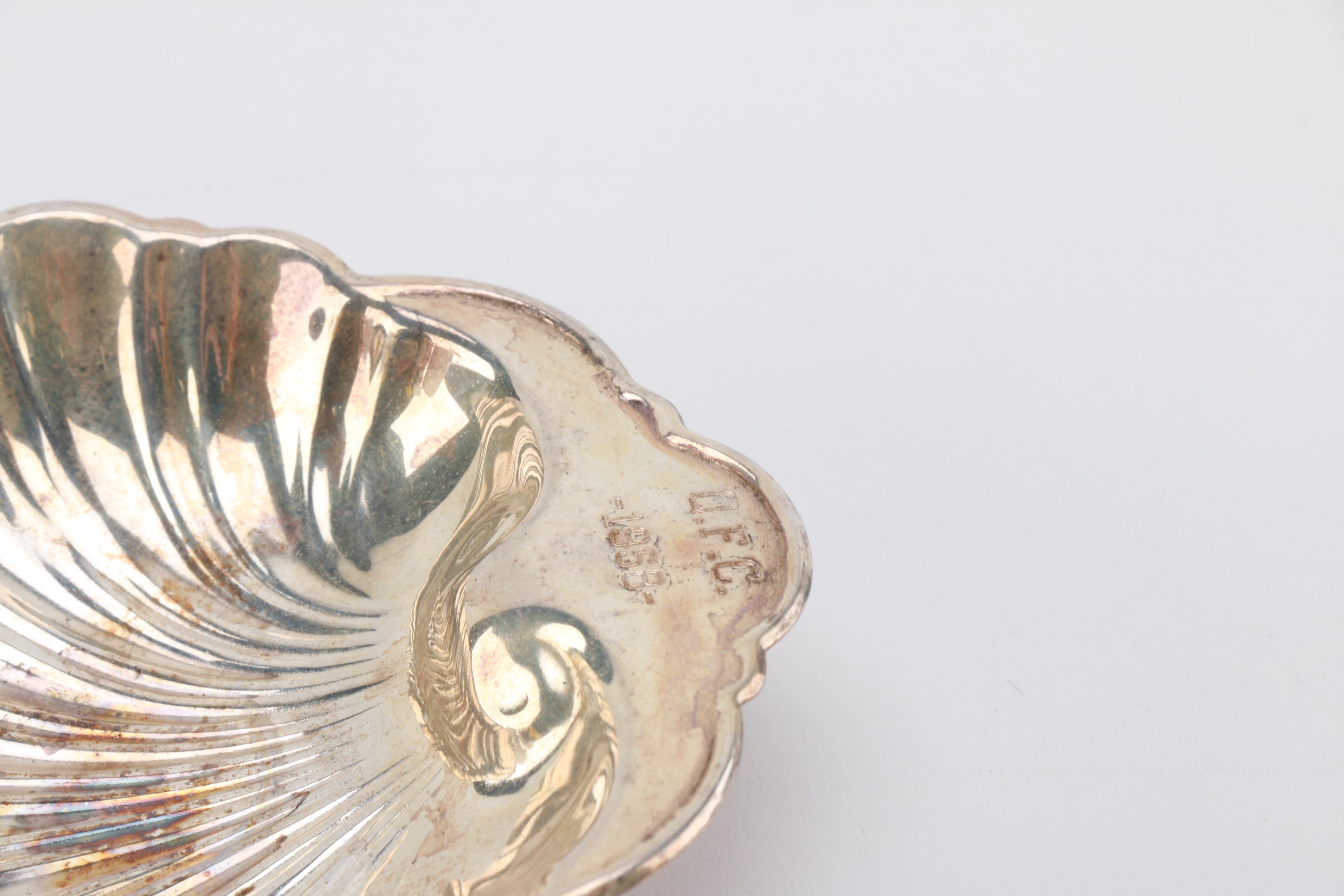 Wilcox Silverplate Co."New Beverly Manor" Bowl and Other Silver Plate Servingware