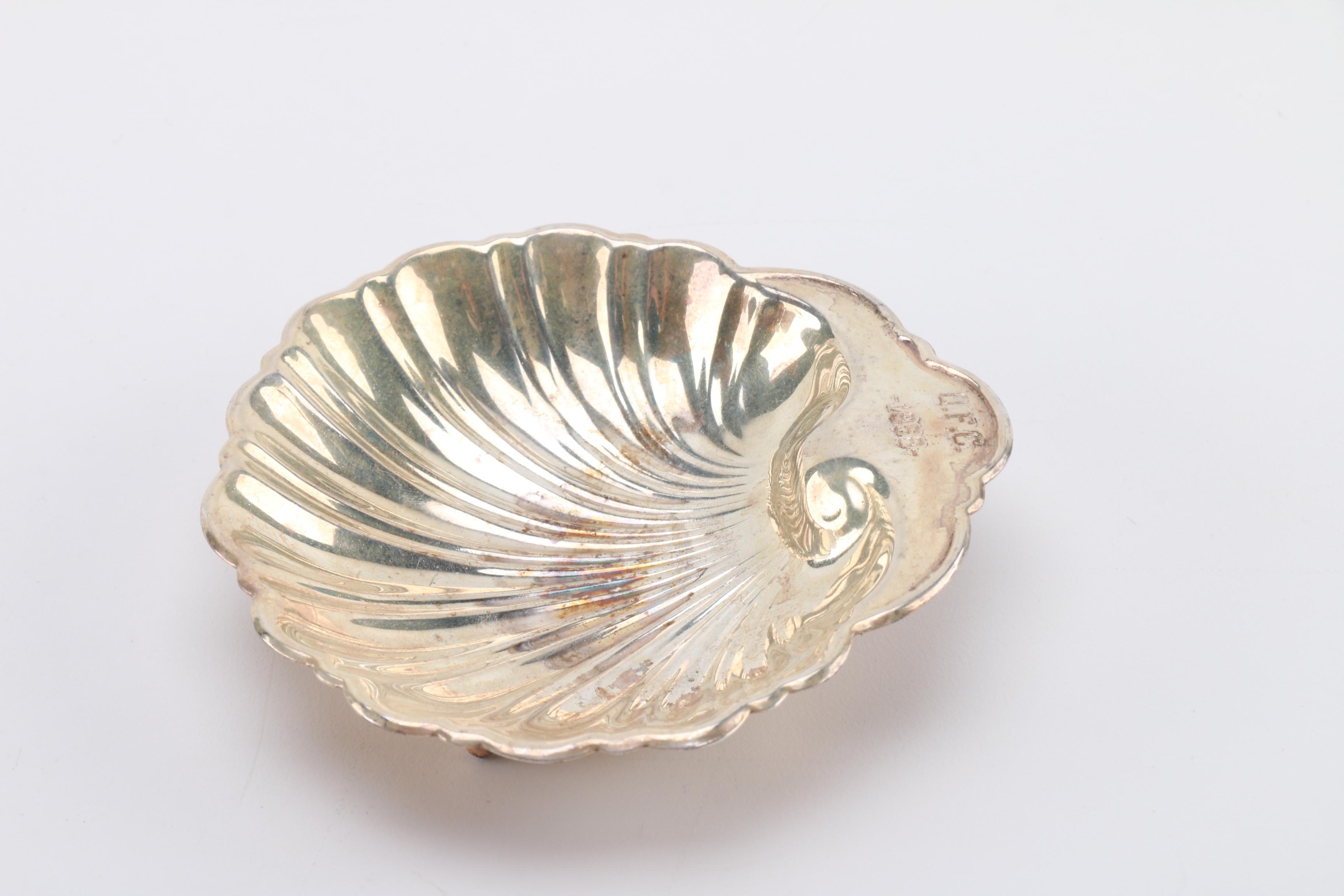 Wilcox Silverplate Co."New Beverly Manor" Bowl and Other Silver Plate Servingware