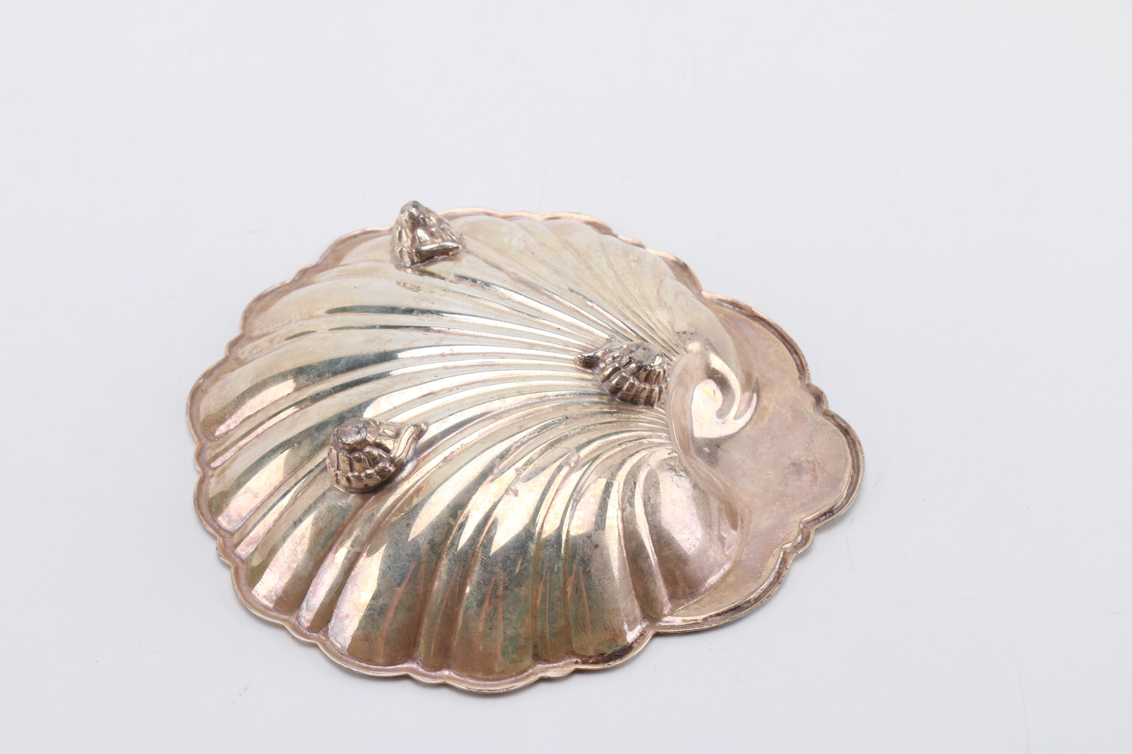 Wilcox Silverplate Co."New Beverly Manor" Bowl and Other Silver Plate Servingware