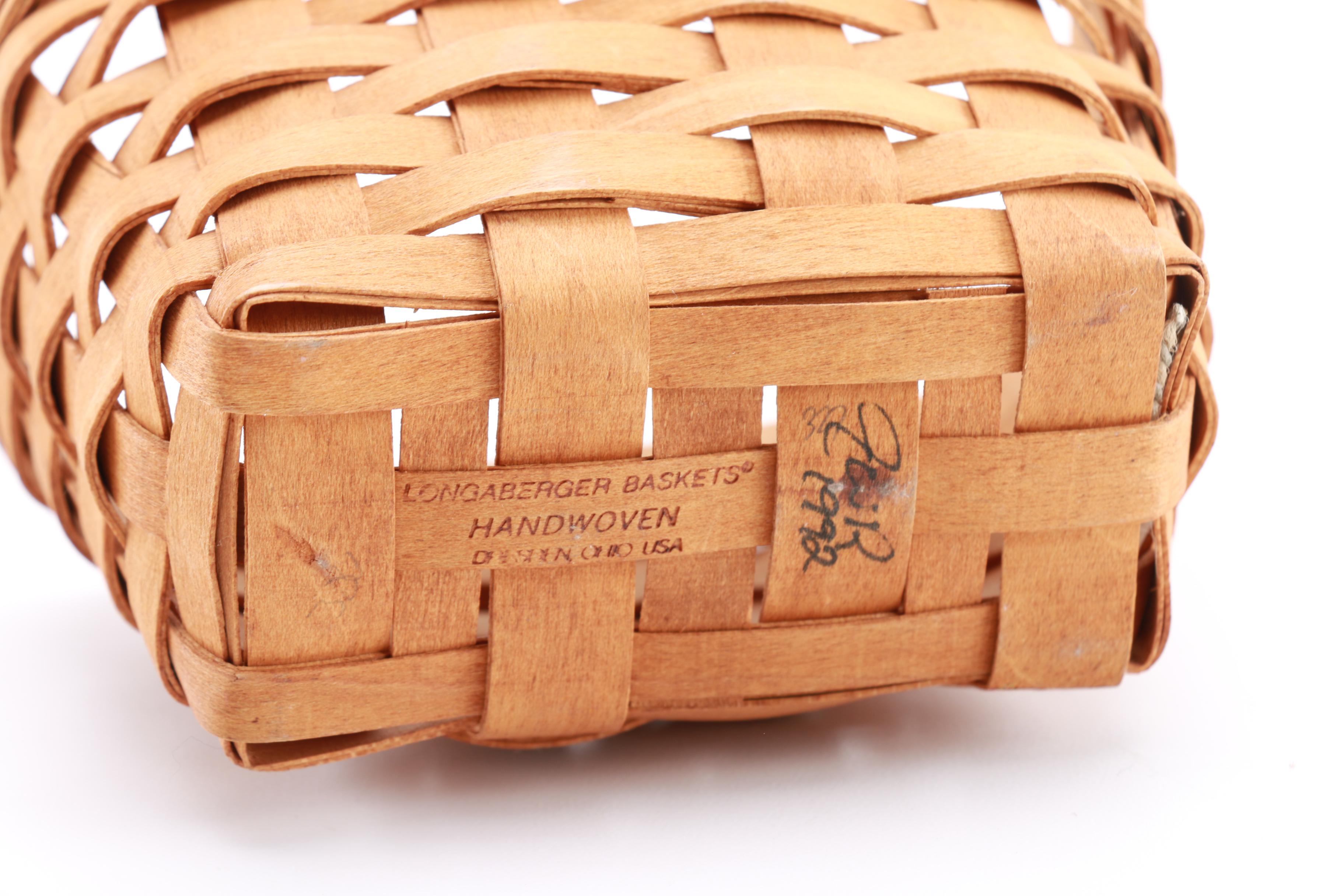1992 Longaberger Key Hanging Handwoven Basket