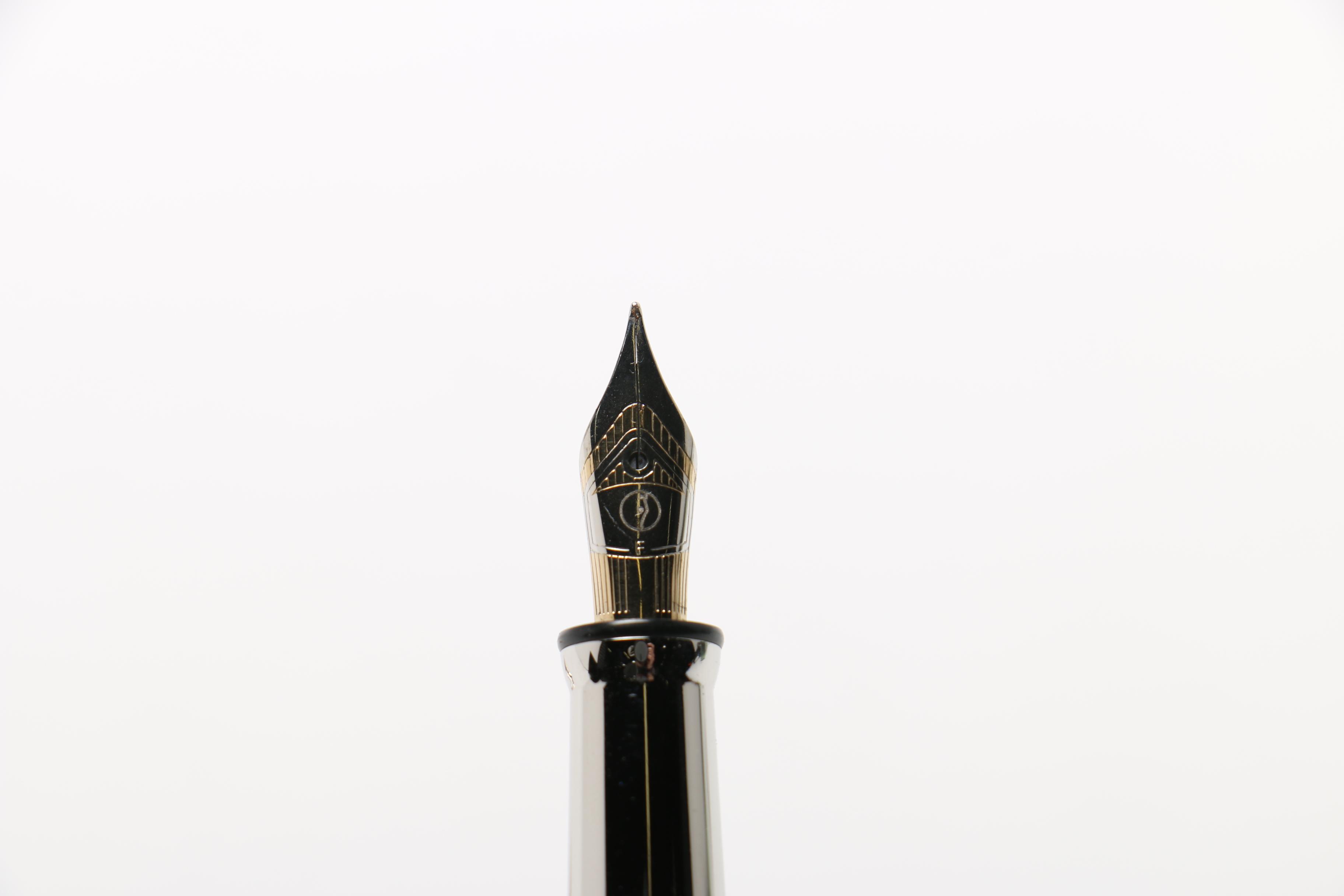 Otto Hutt Fountain Pen