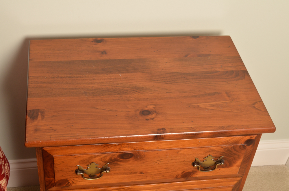 Georgian Style Pine Bedside Chest