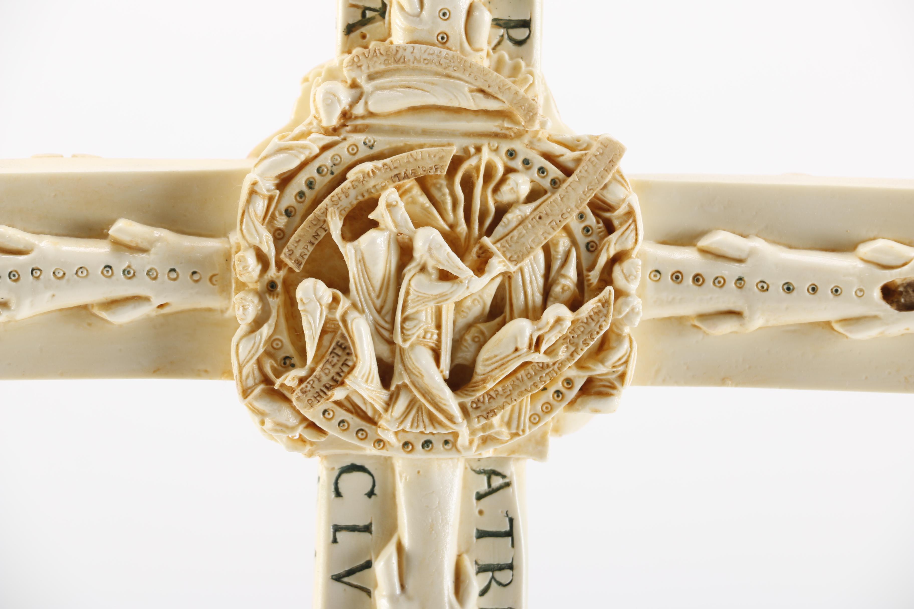 Cross Table Statuette