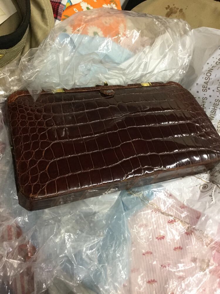 **Relotted to 008** Brown Vintage Clutch