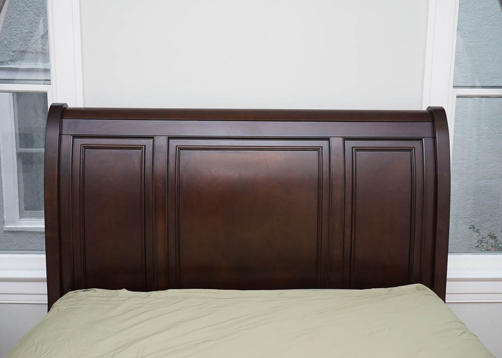 Queen Size Sleigh Bed with Storage