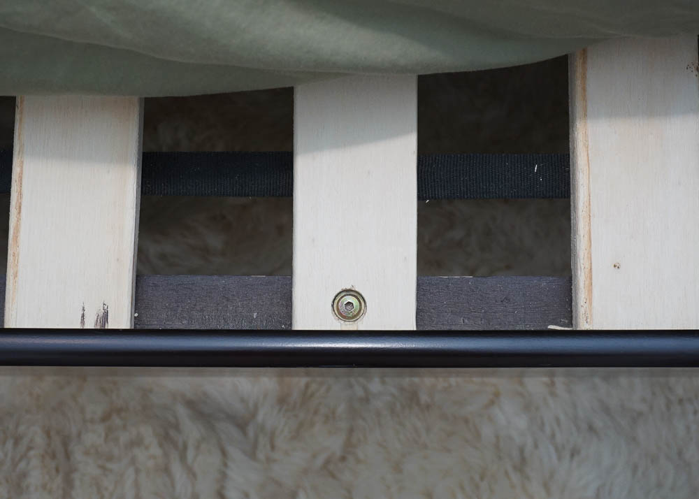 Queen Size Sleigh Bed with Storage