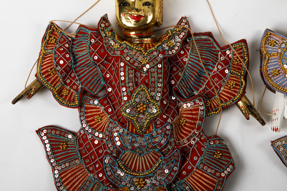 Burmese Yoke Thé Marionettes