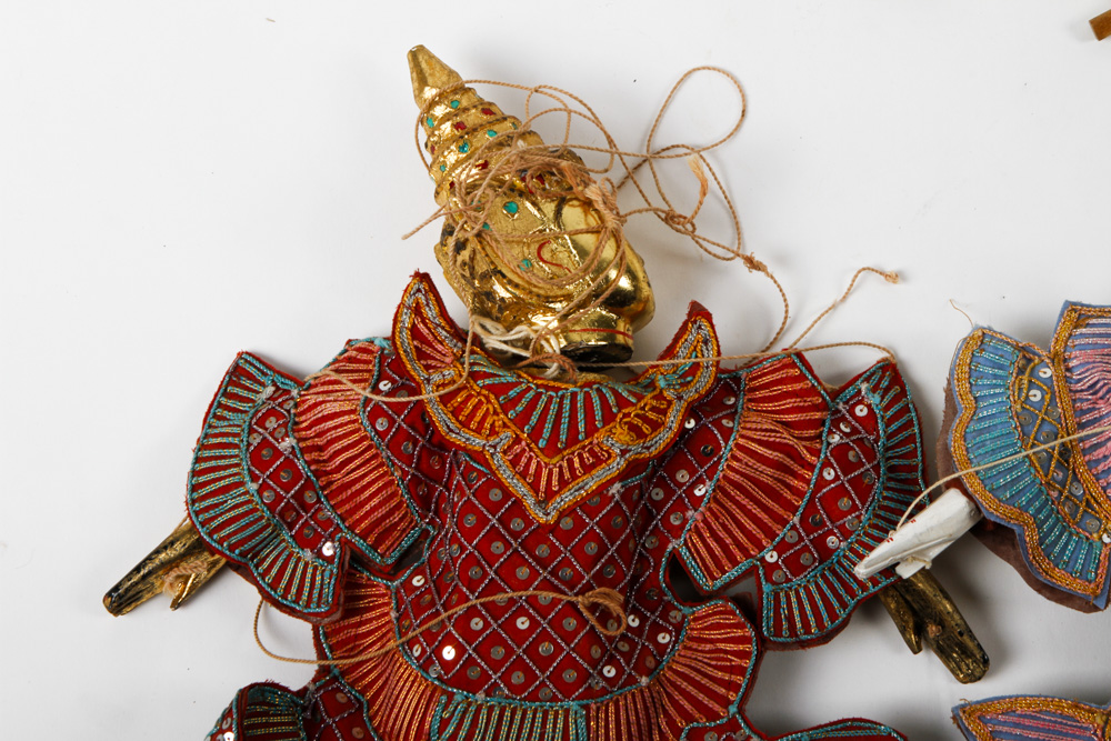 Burmese Yoke Thé Marionettes