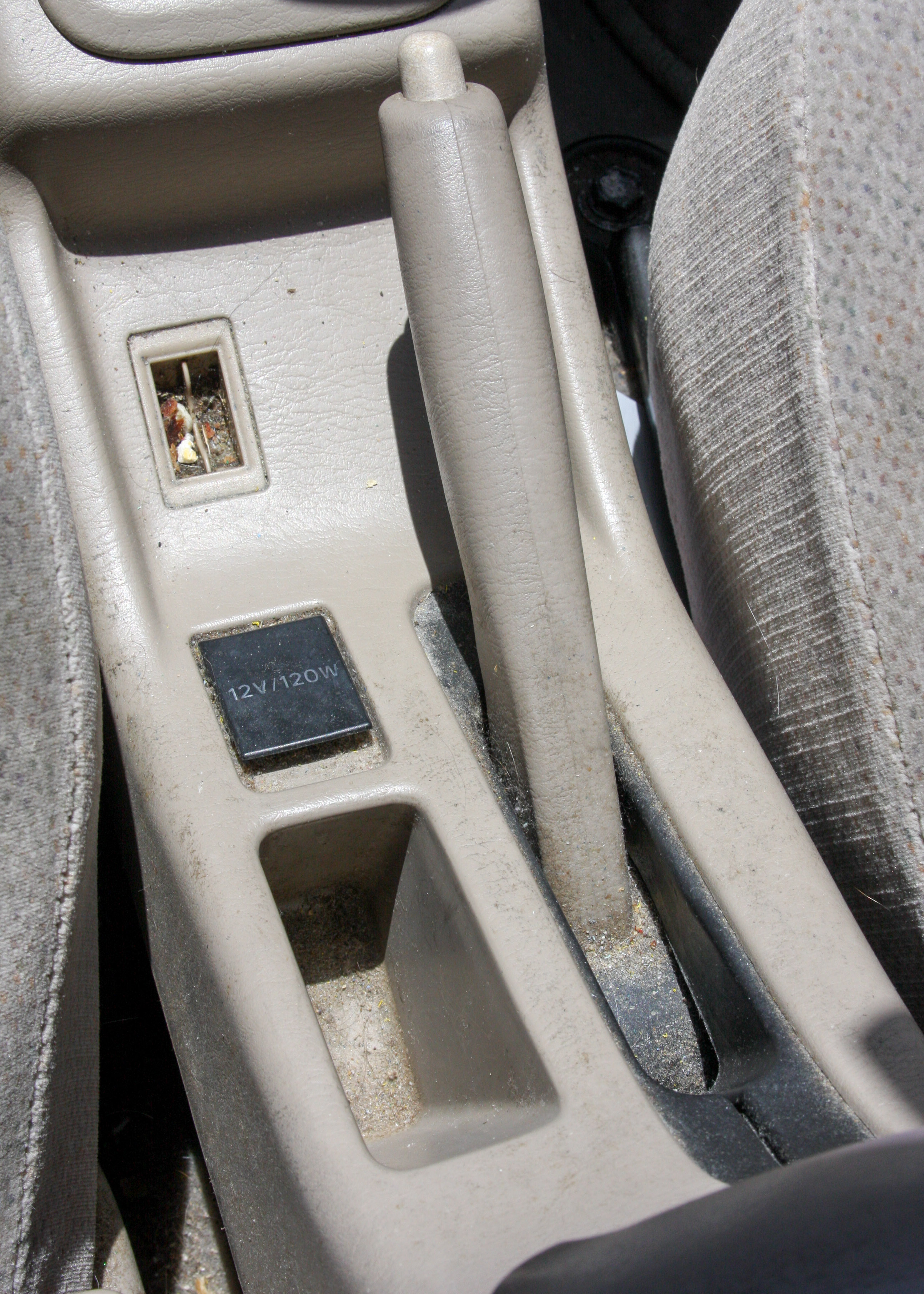 2002 White Toyota Corolla LE Sedan