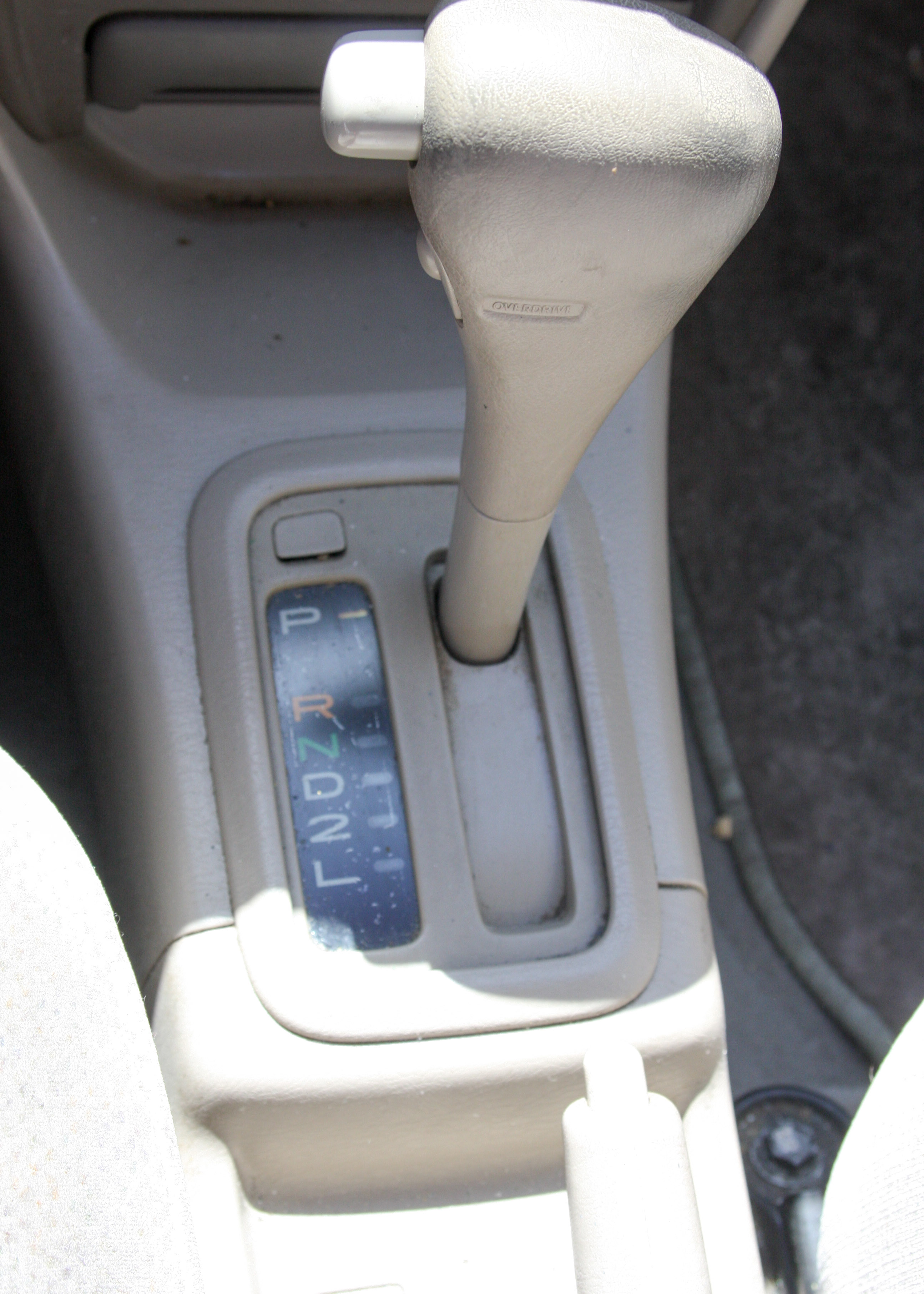 2002 White Toyota Corolla LE Sedan