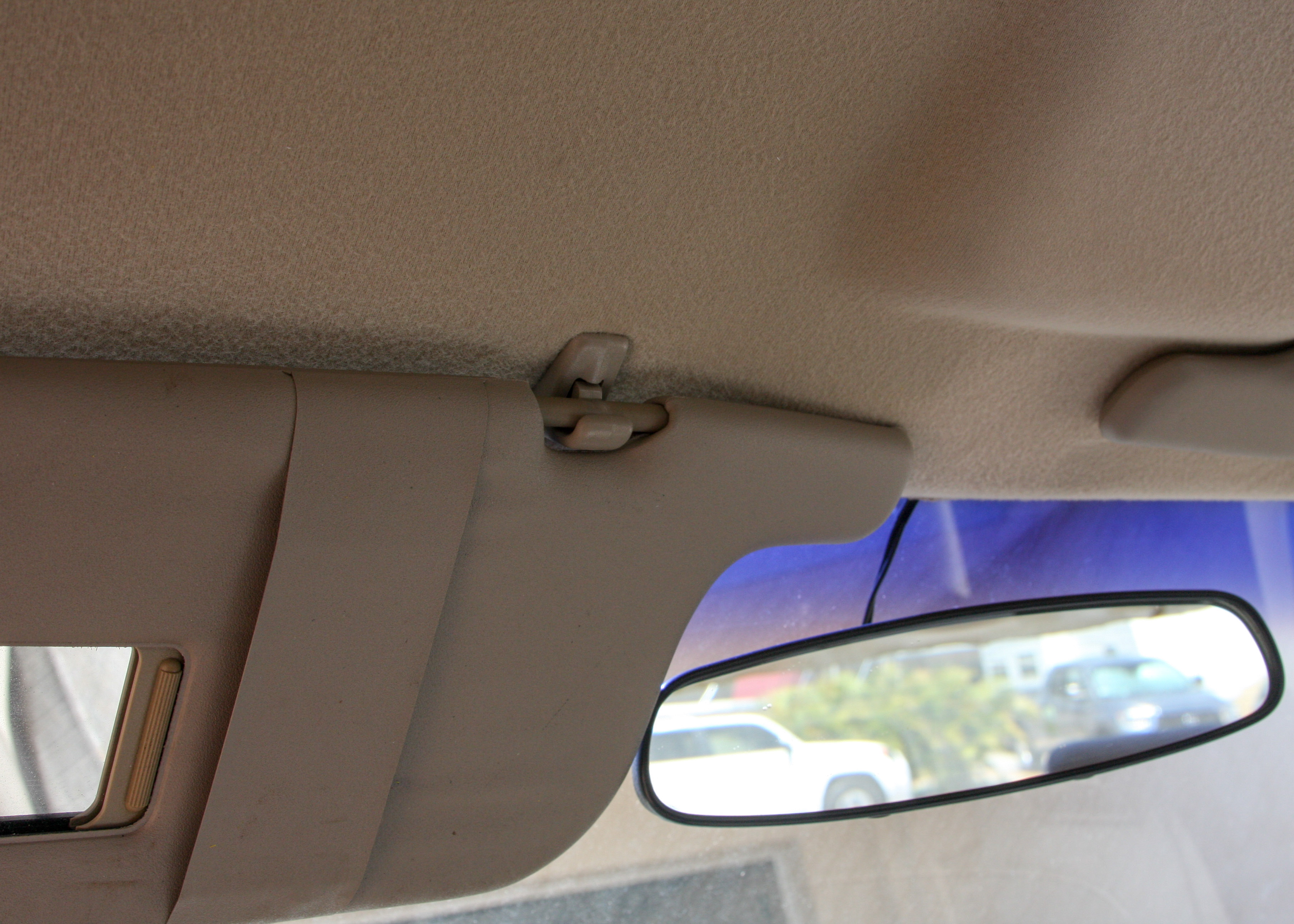 2002 White Toyota Corolla LE Sedan