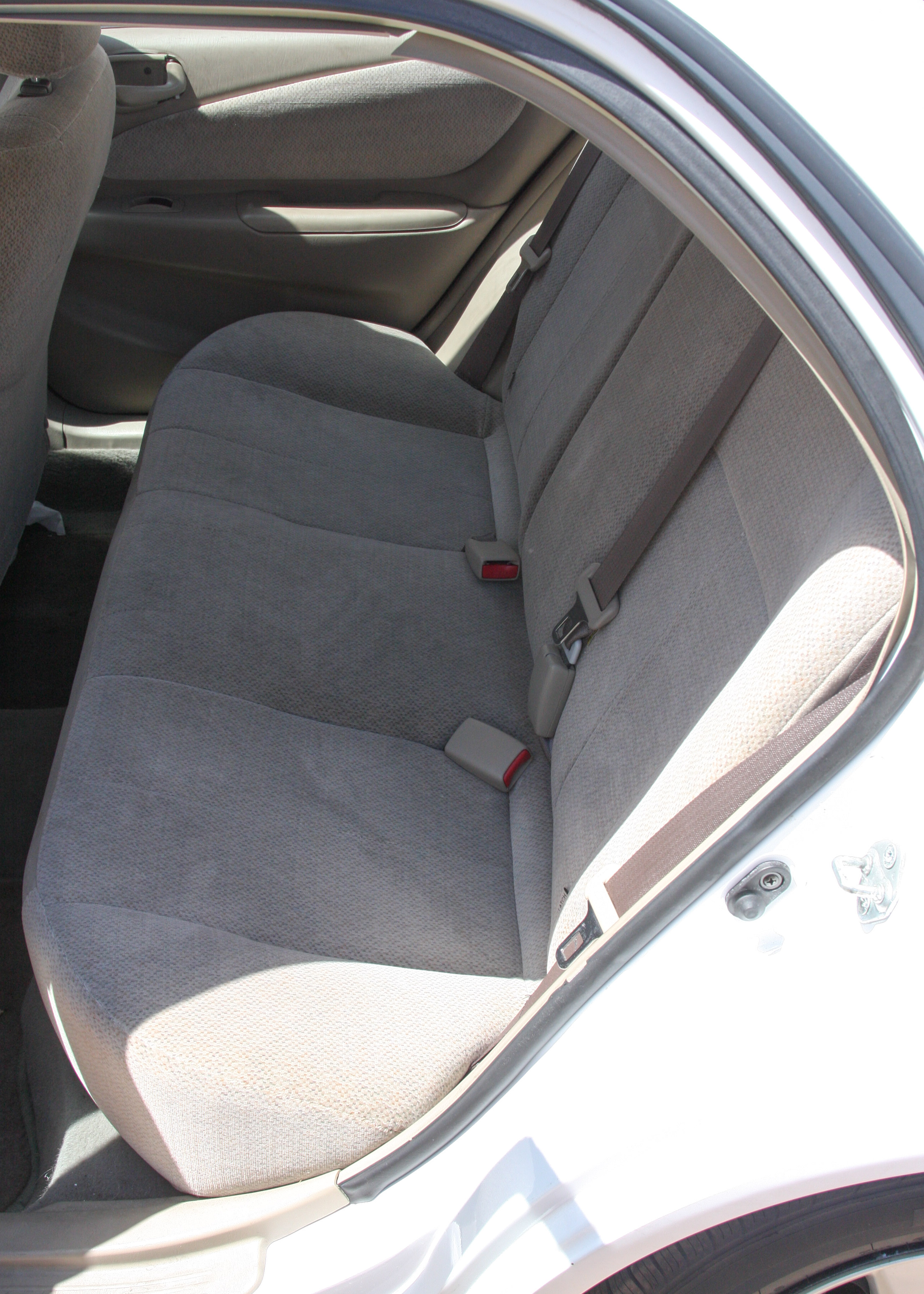 2002 White Toyota Corolla LE Sedan