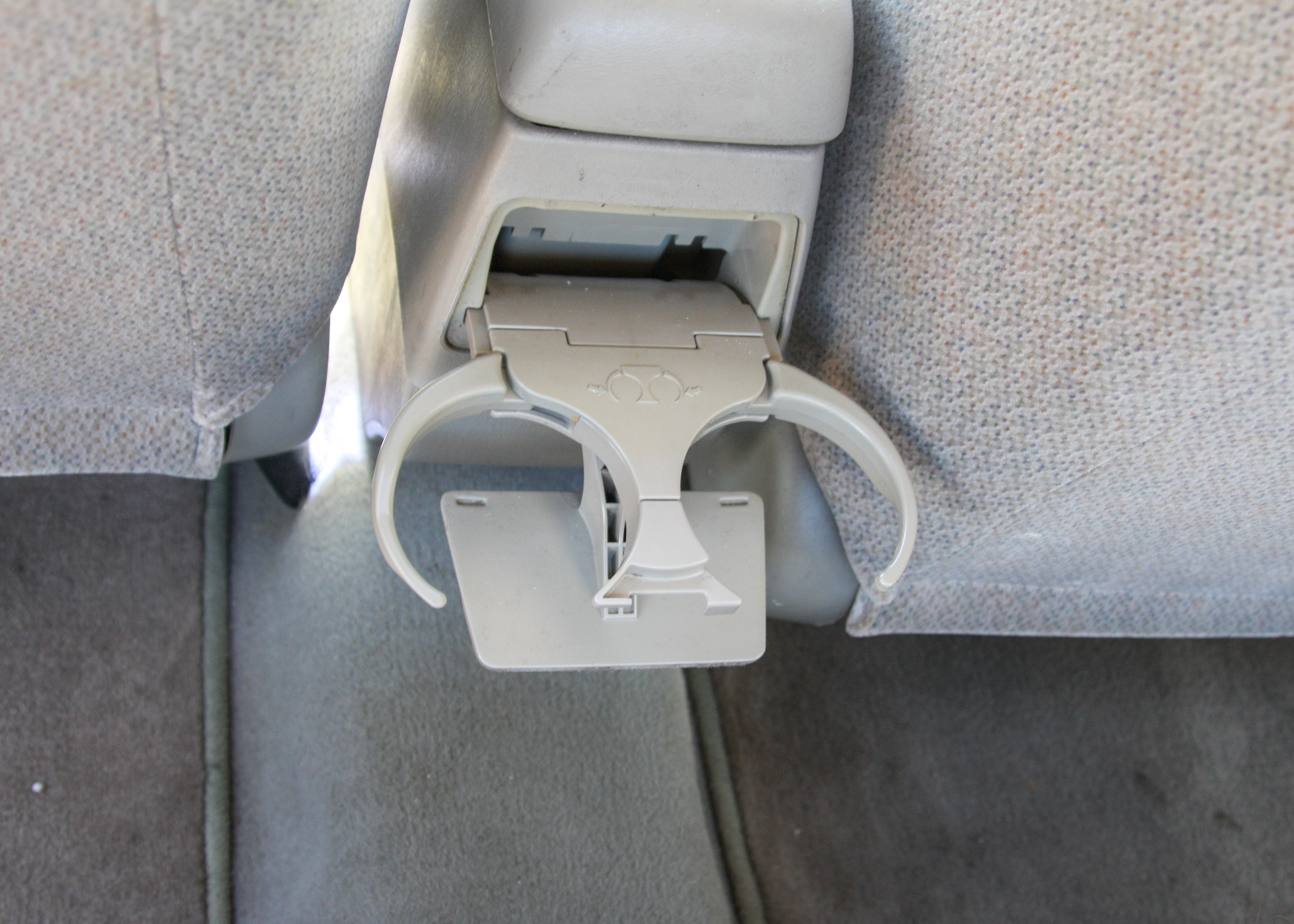 2002 White Toyota Corolla LE Sedan