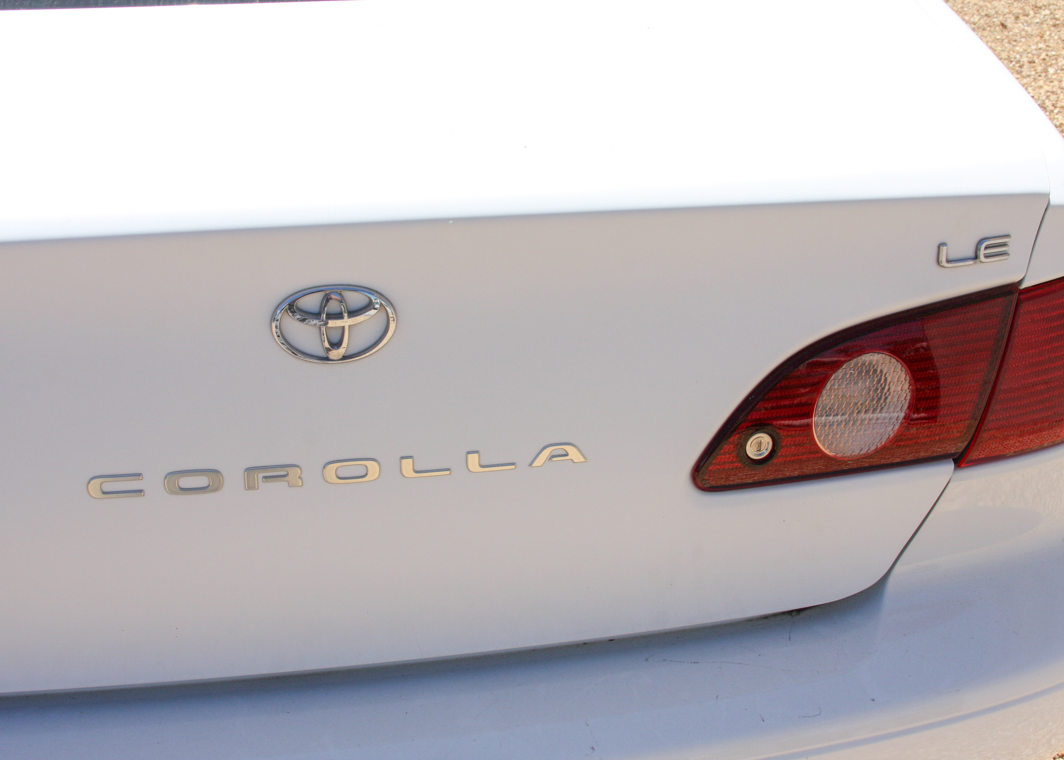 2002 White Toyota Corolla LE Sedan