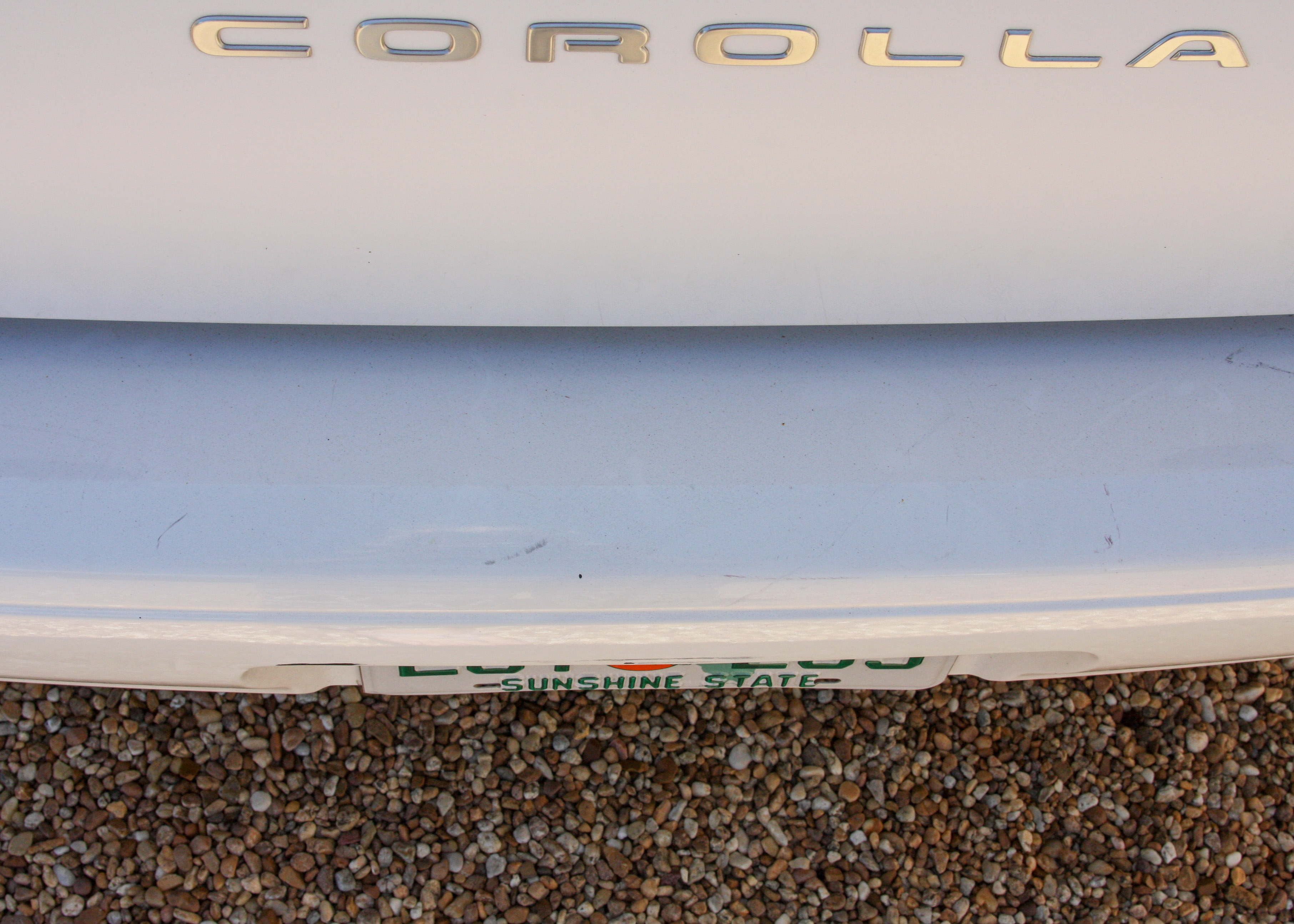 2002 White Toyota Corolla LE Sedan