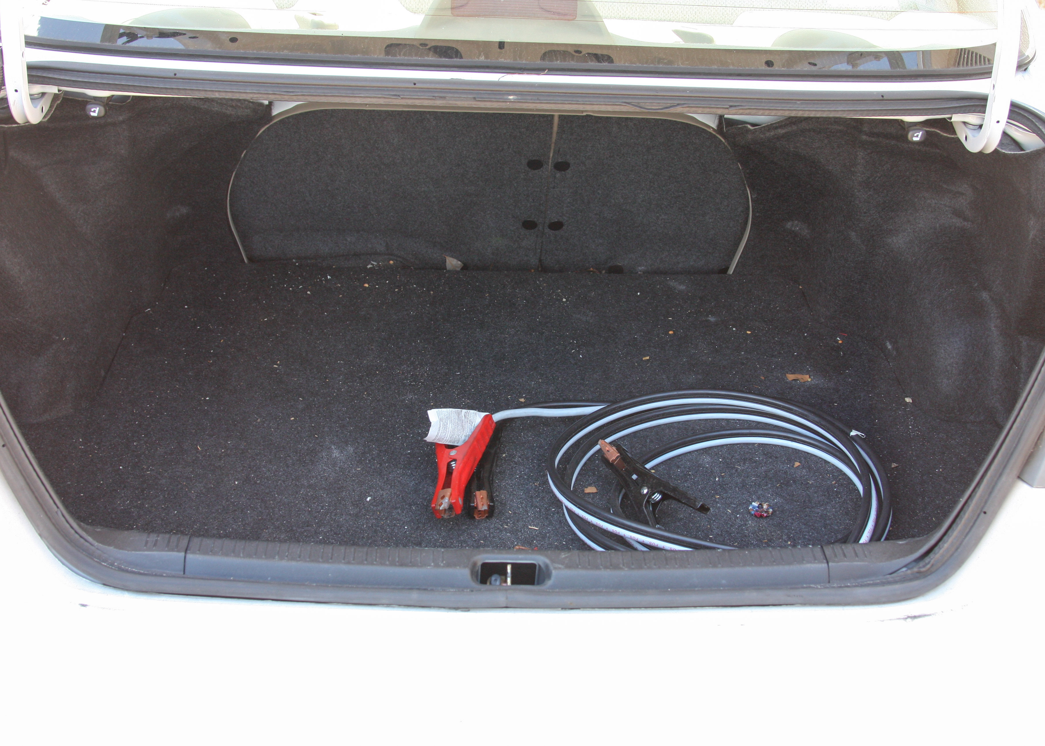 2002 White Toyota Corolla LE Sedan