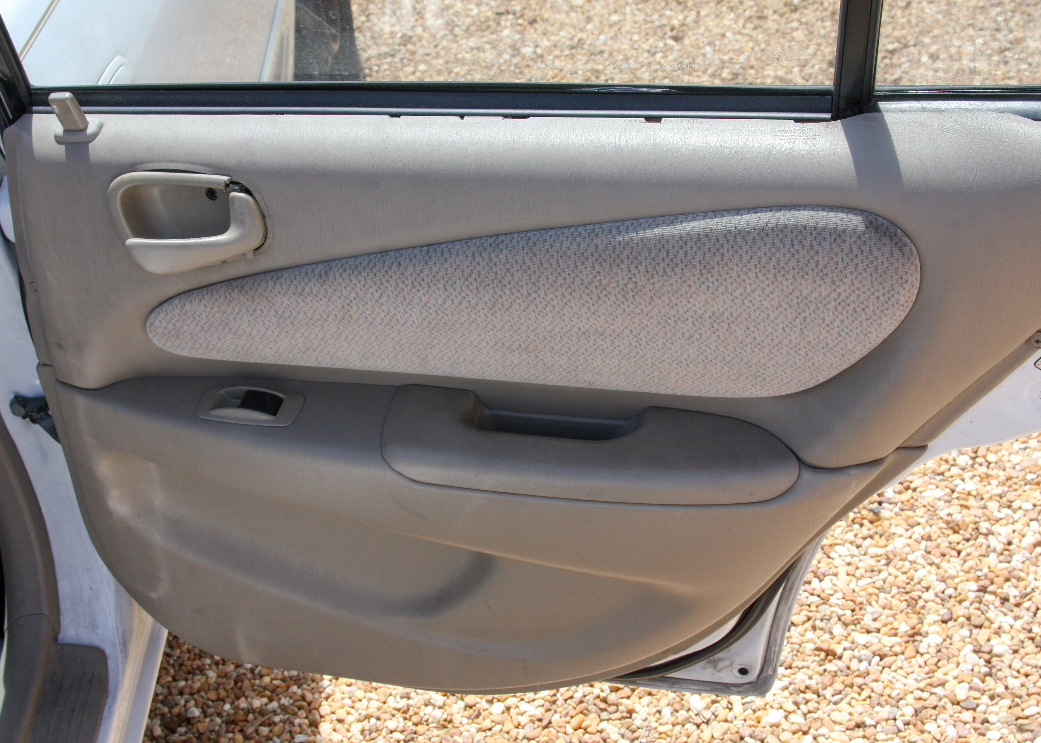 2002 White Toyota Corolla LE Sedan