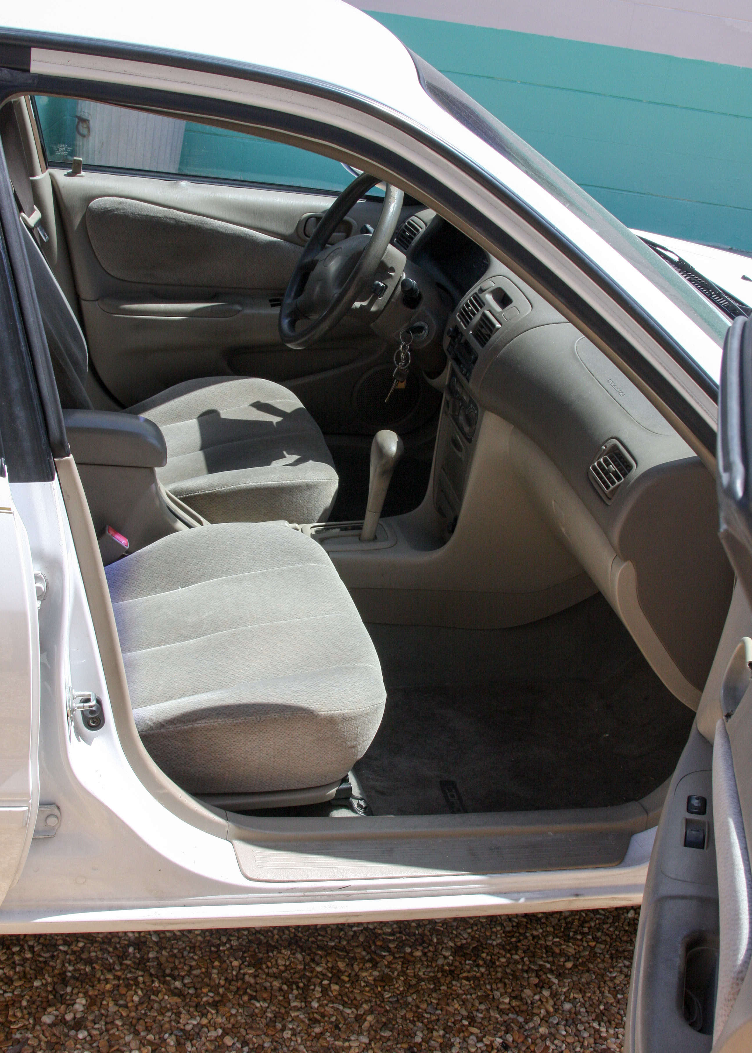 2002 White Toyota Corolla LE Sedan