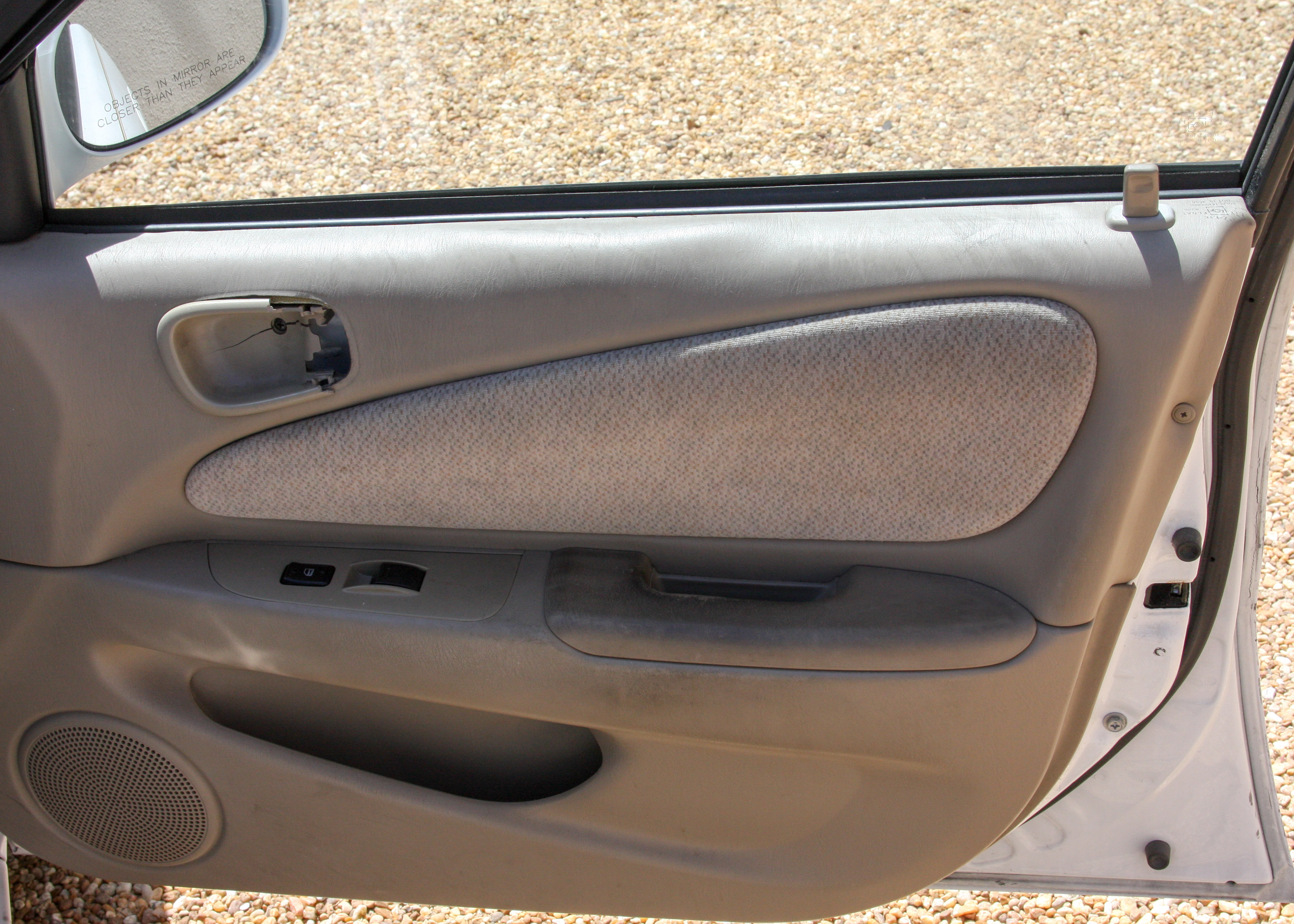 2002 White Toyota Corolla LE Sedan