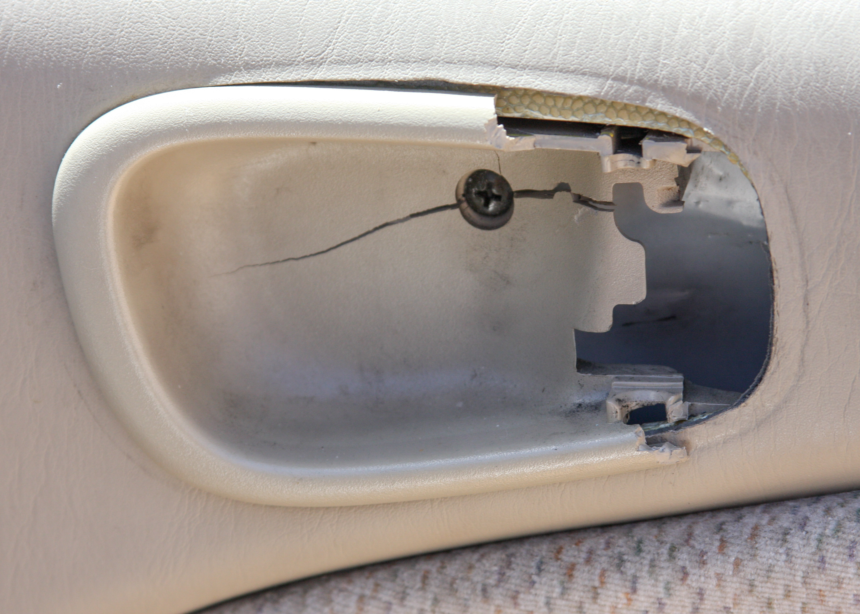 2002 White Toyota Corolla LE Sedan